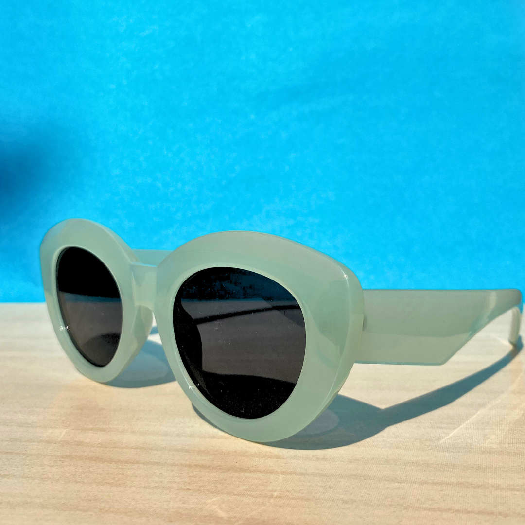 Catty Old Fashioned Sunglasses - alternate view