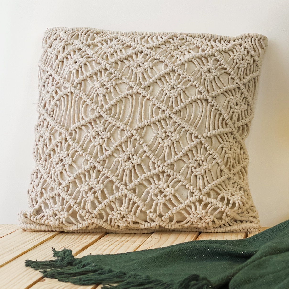 Nargis Single Knot Macrame Cushion Cover