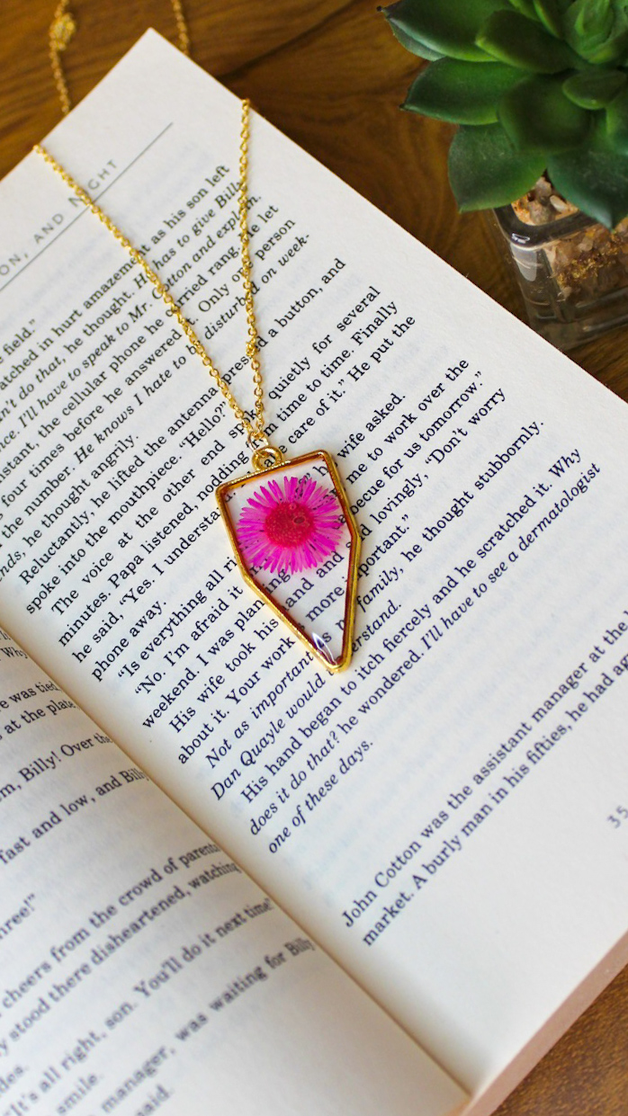 Floral Gleam | Handcrafted UV Resin Necklace