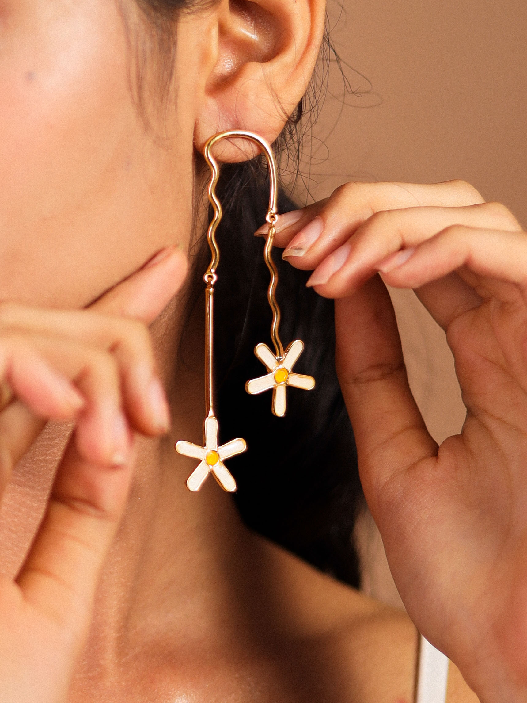 Flora Earrings thumbnail 2