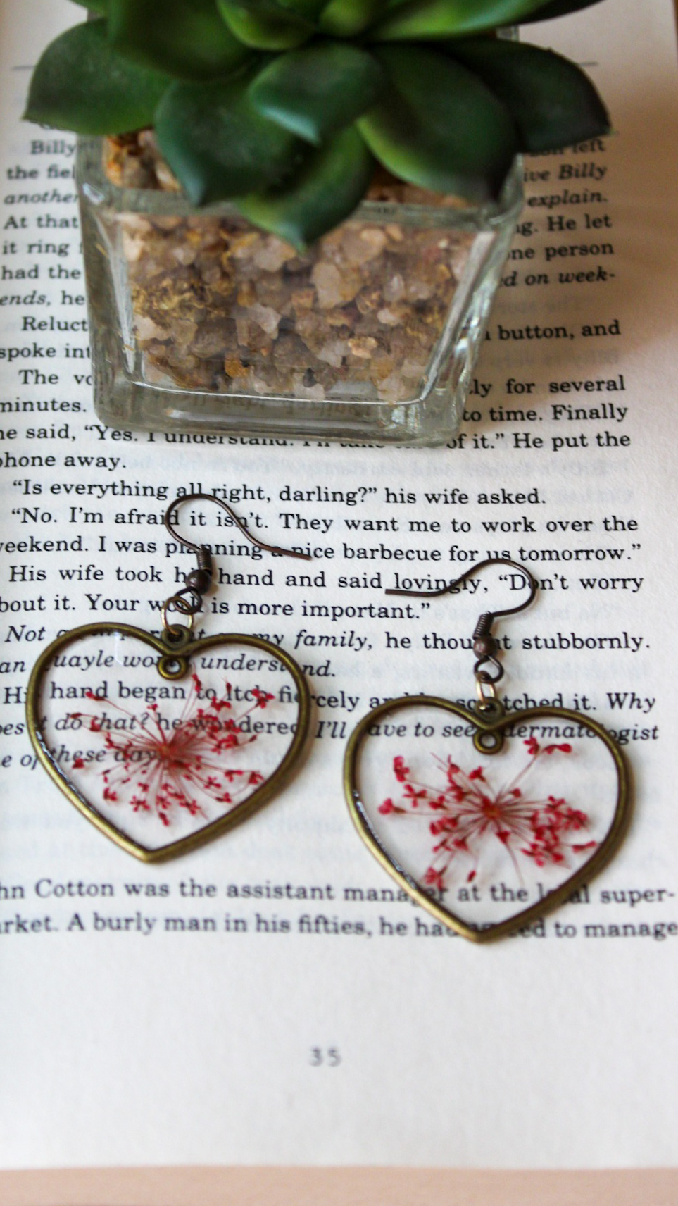 Laced Heart Resin Earrings thumbnail 2