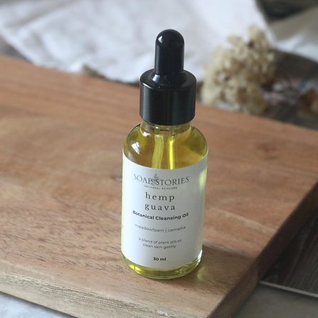 Hemp Guava Botanical Cleansing Oil | 30 ml | Brightening & Nourishing thumbnail 2