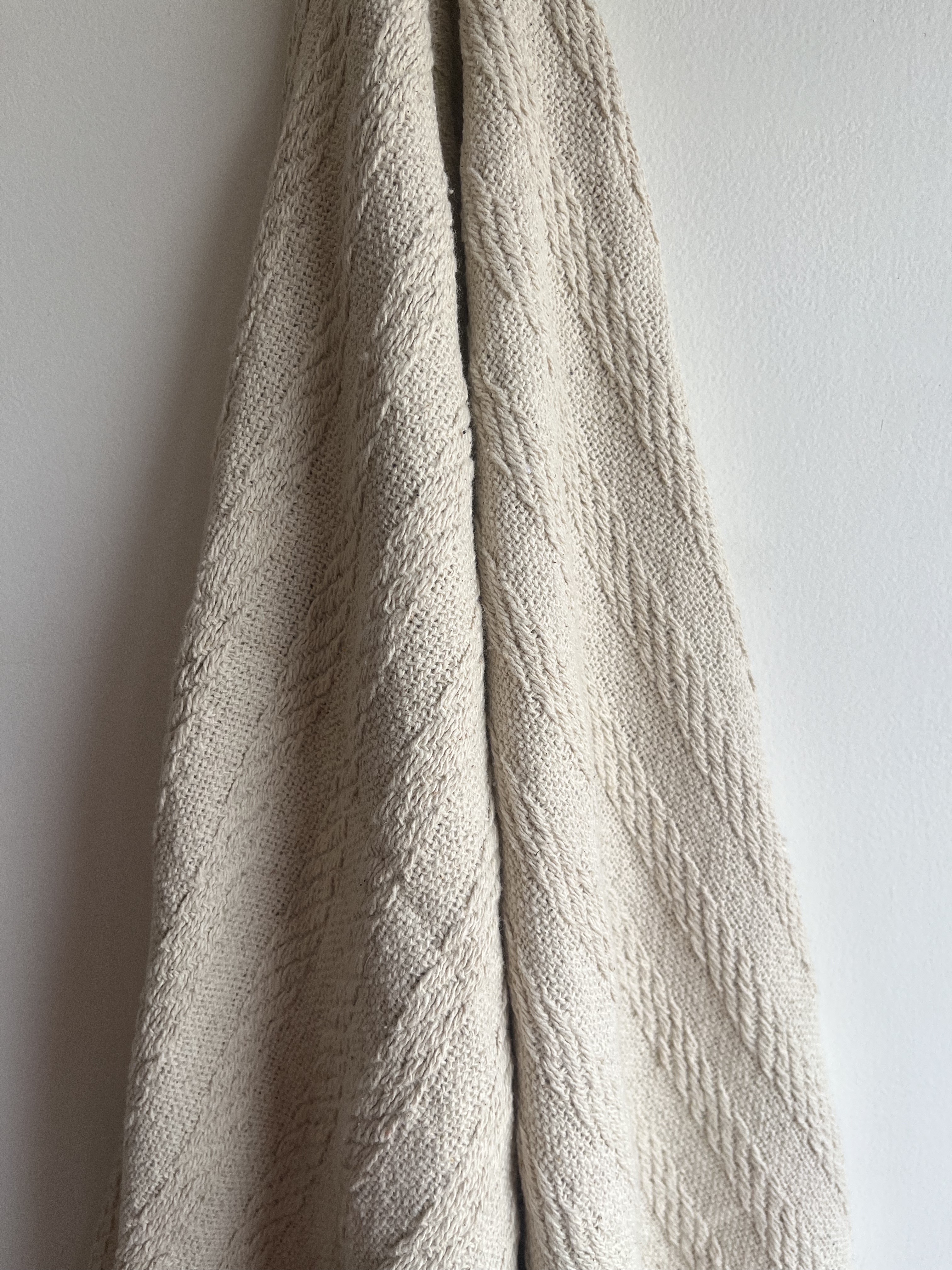 Chalk White Throw thumbnail 3