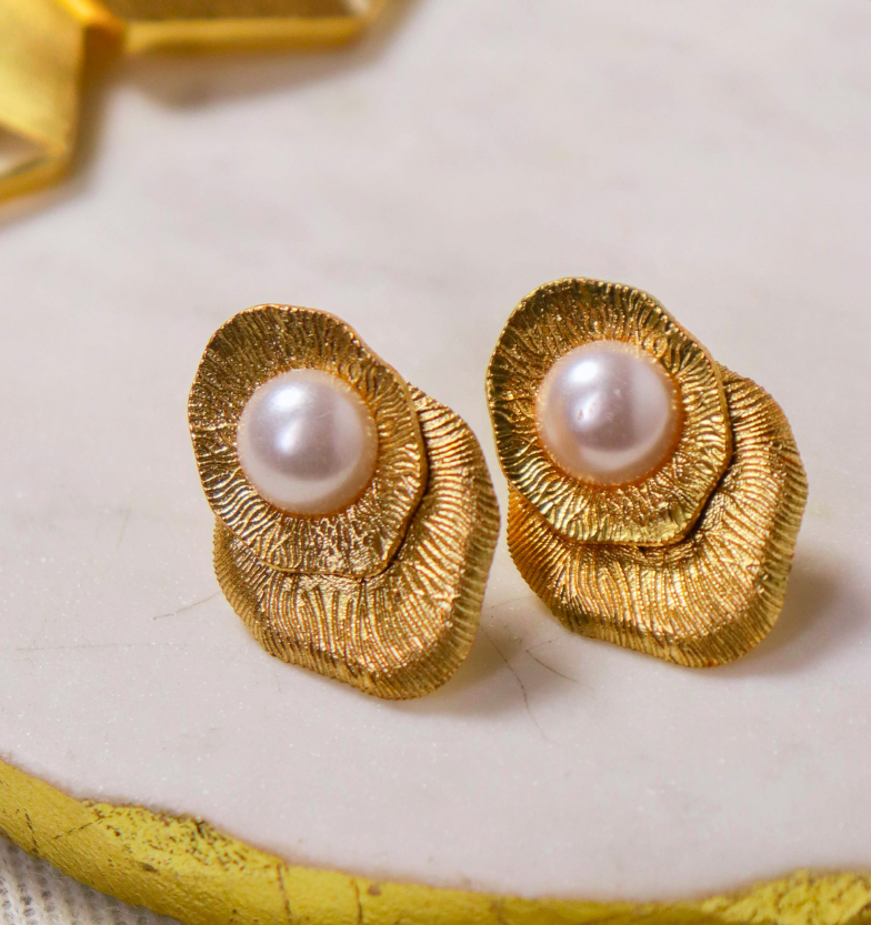 Leaf Pearl Studs Earrings