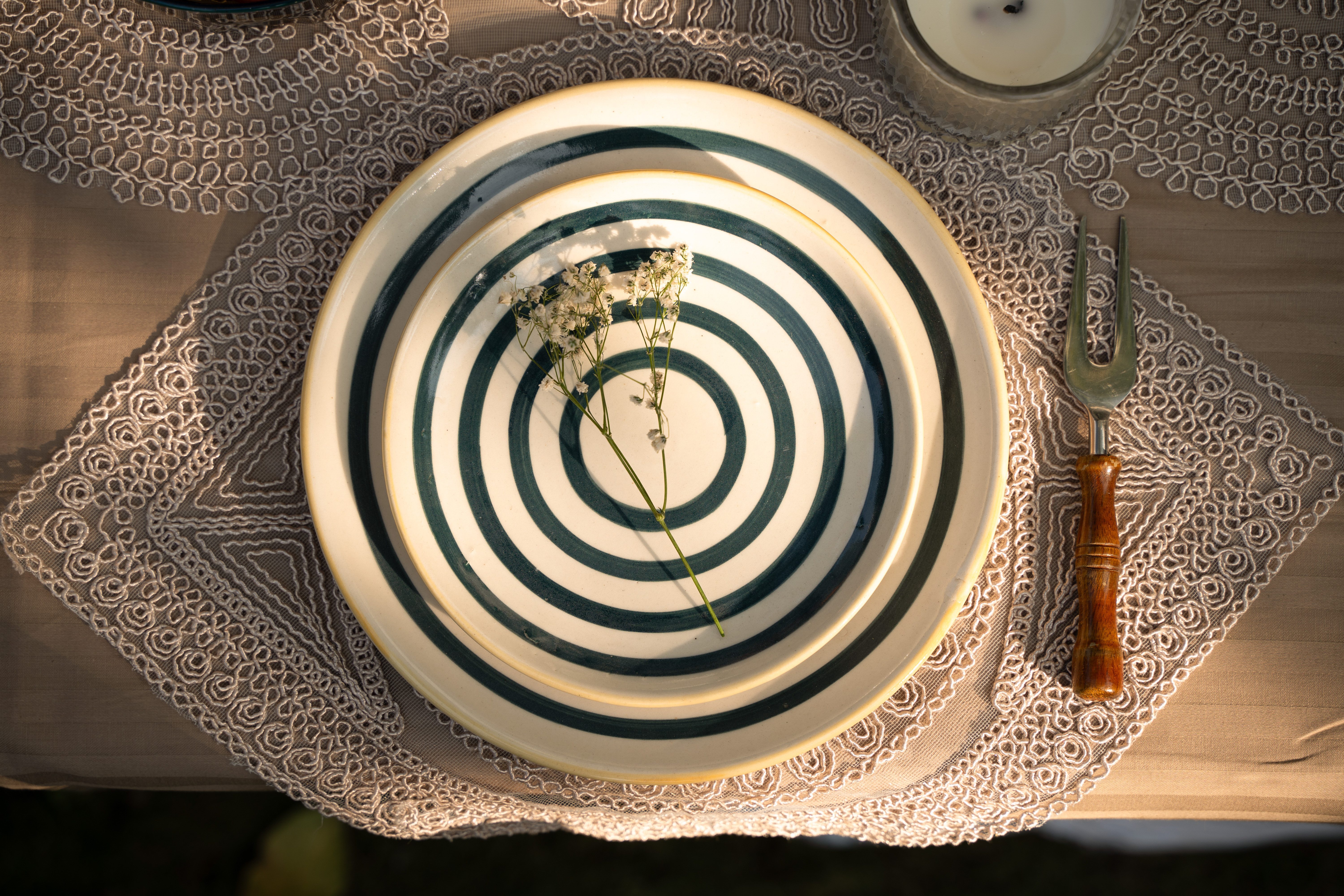 Circular Rhythmic Quarter Plate Set