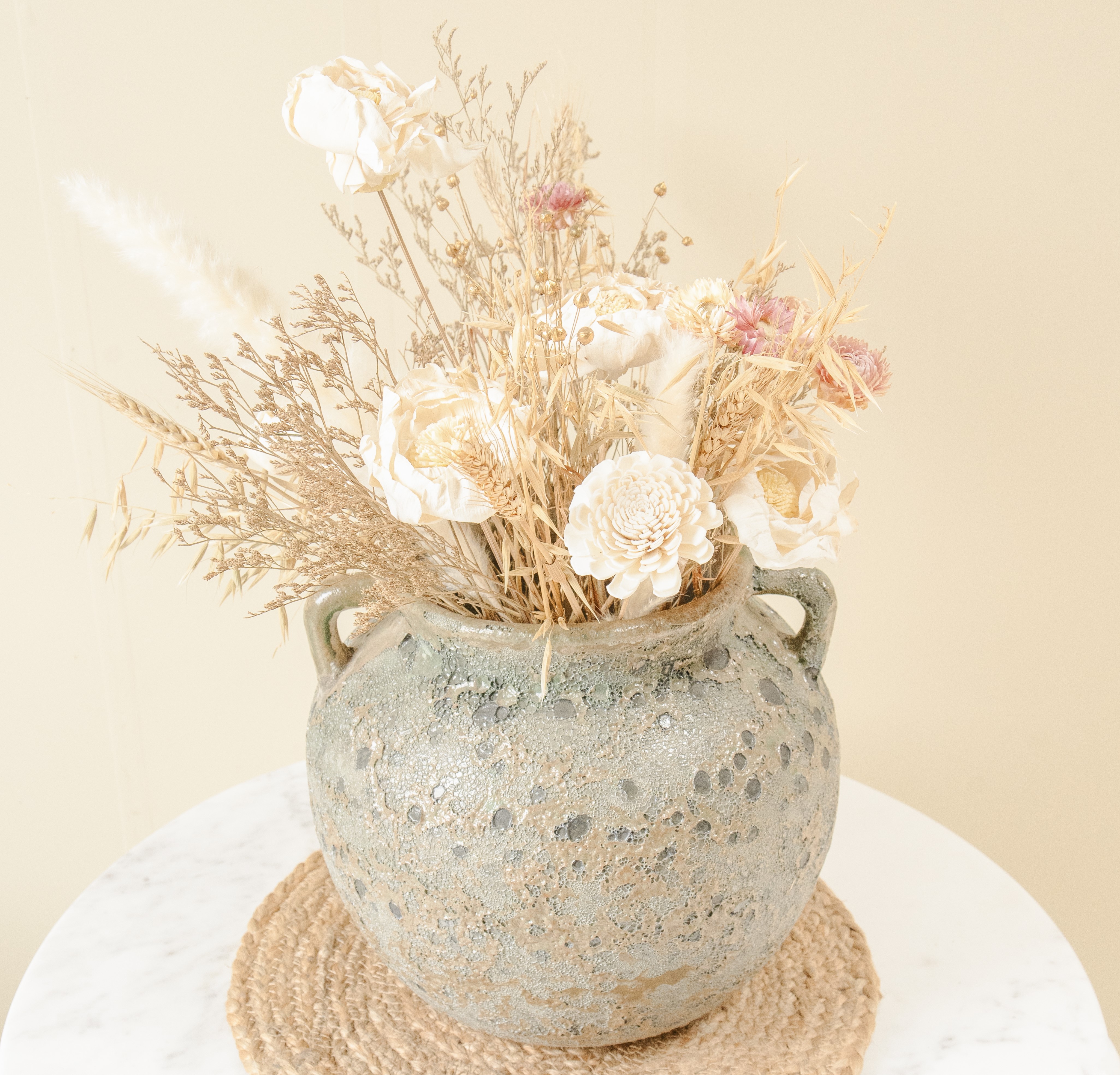 Vintage Elegance Vase with Dried Flowers Bunch