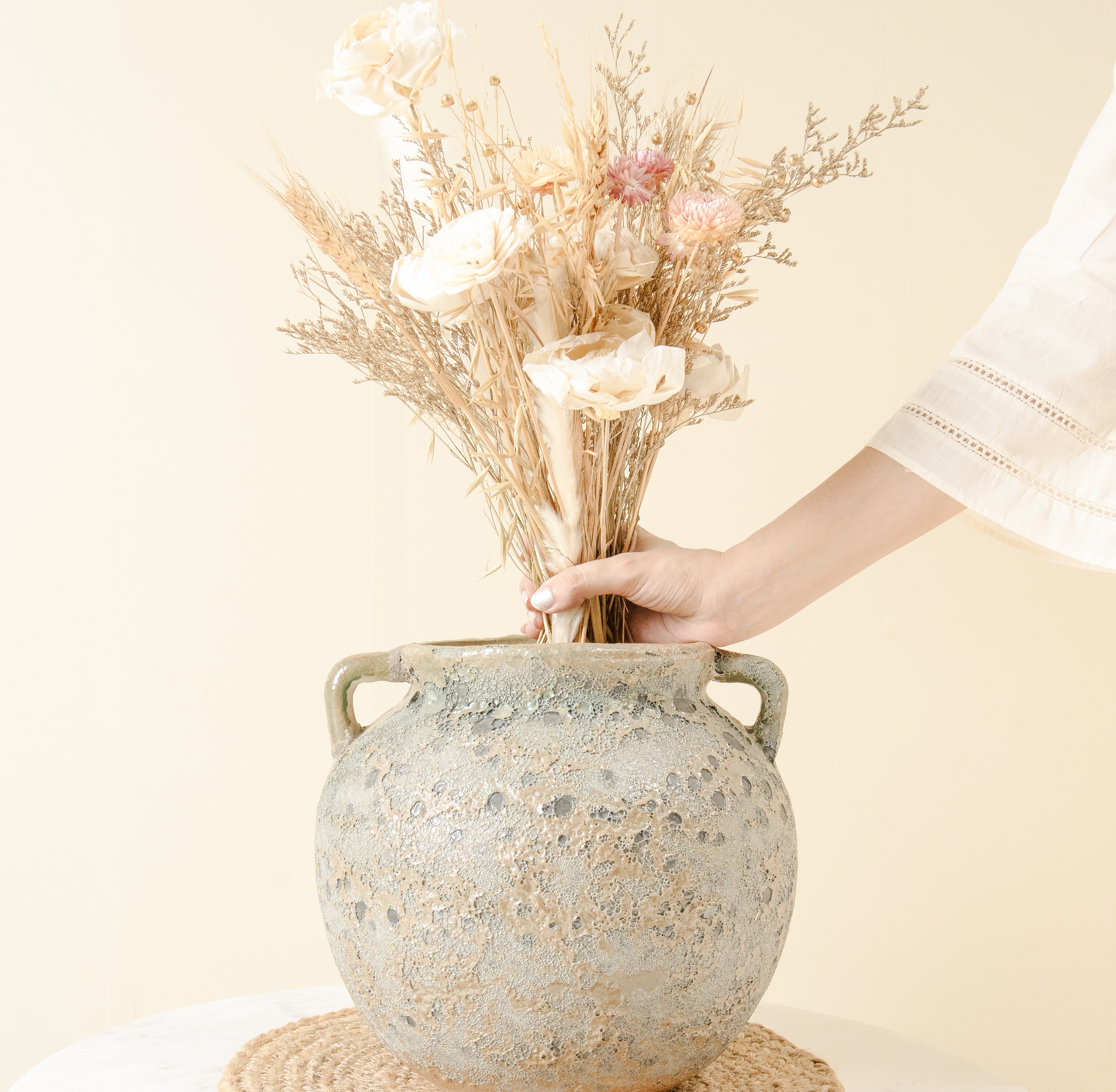 Vintage Elegance Vase with Dried Flowers Bunch thumbnail 3