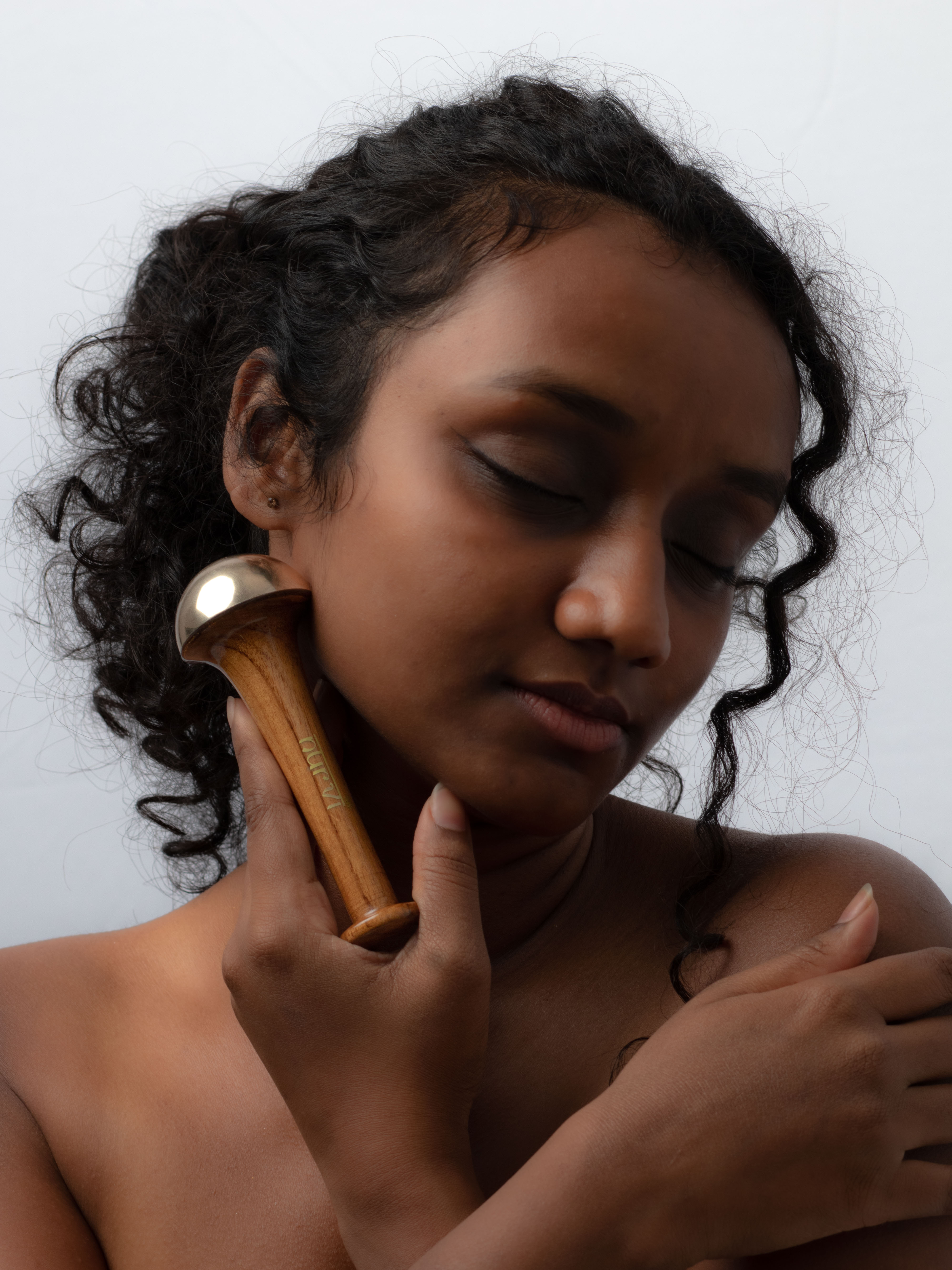 Healing Kansa Facial Wand | Firms Skin & Activates Blood Flow