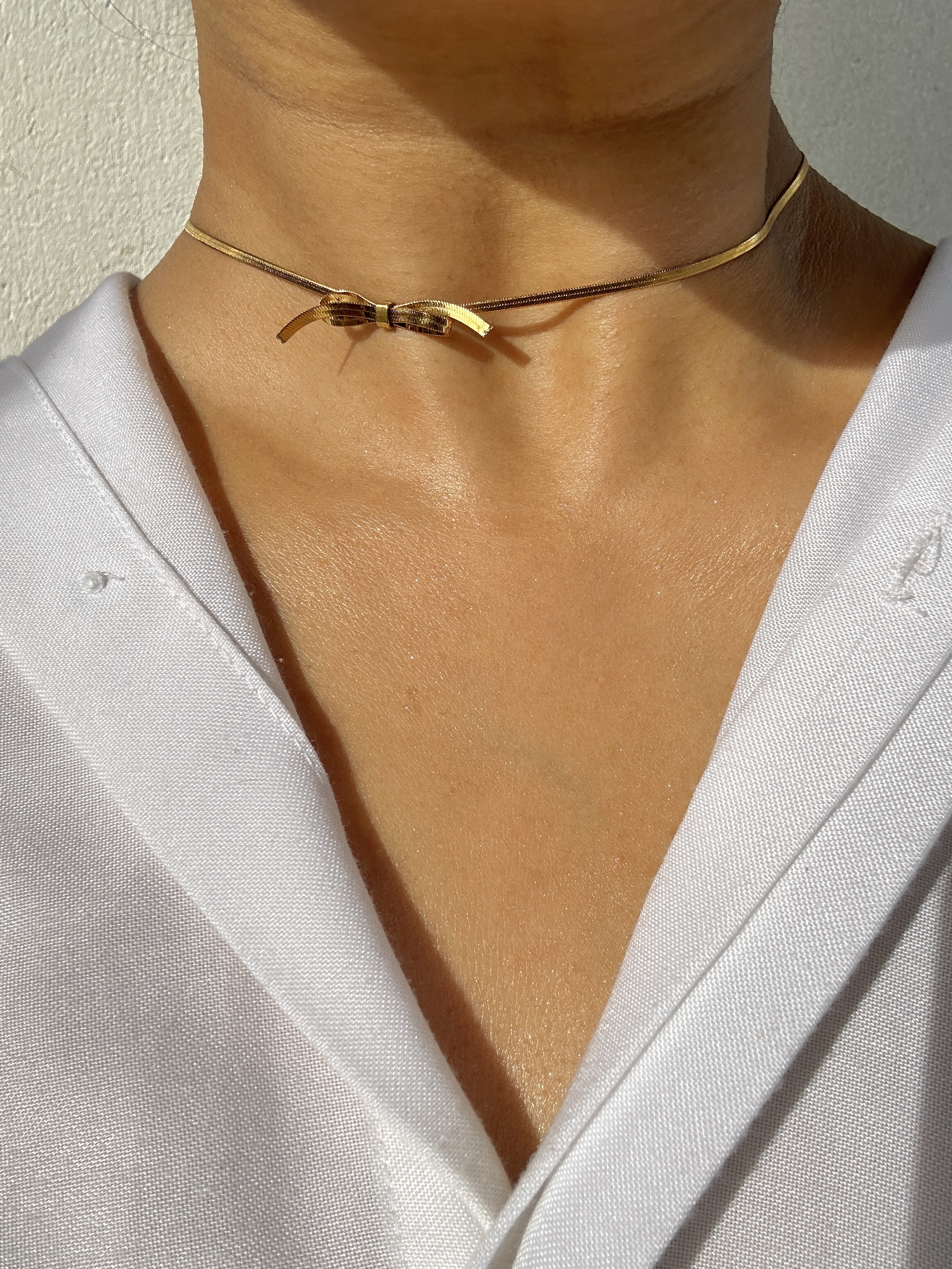 Bow Choker | 18k Gold Plated | Anti tarnish | Everyday Jewellery thumbnail 3