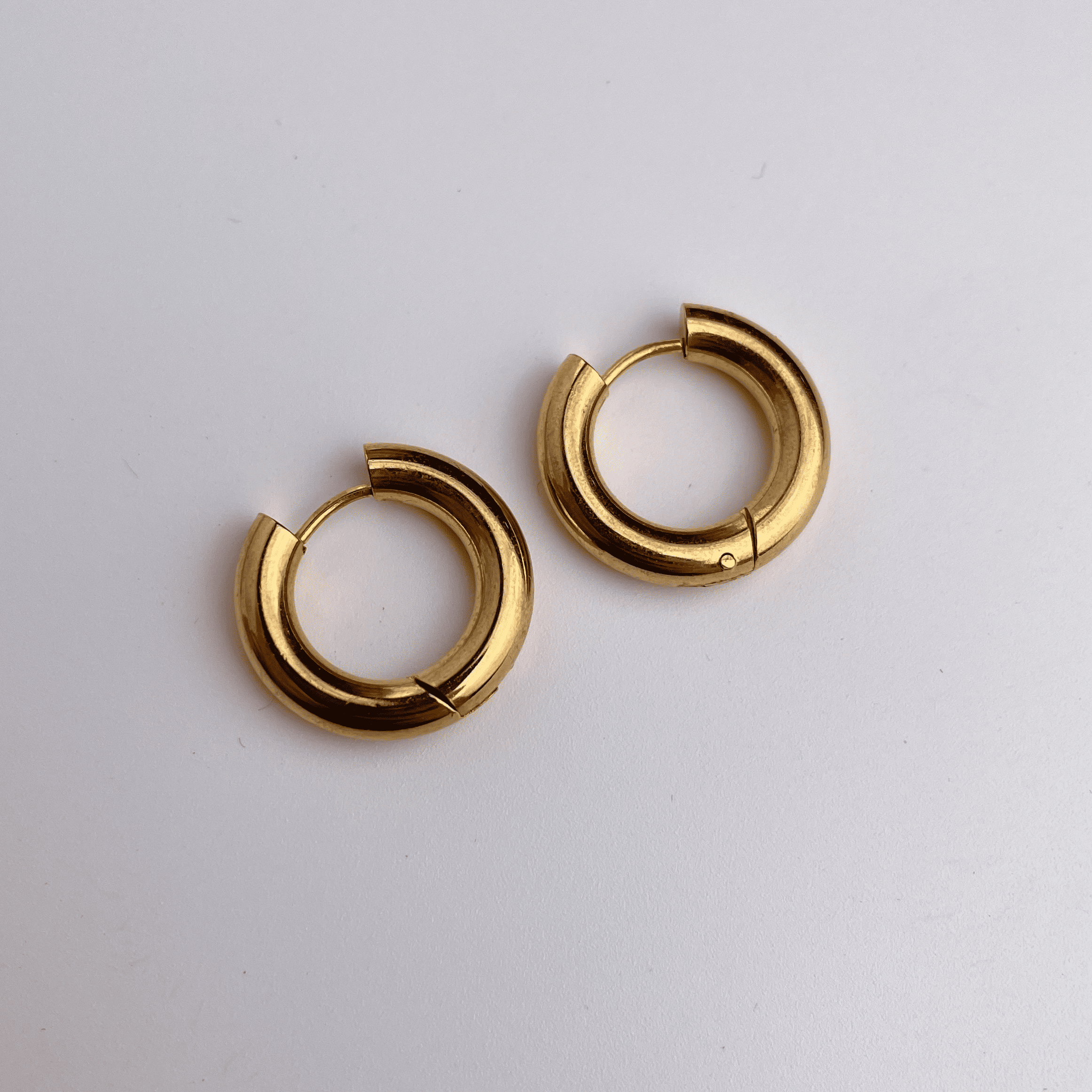 Minimalist Hoops thumbnail 3