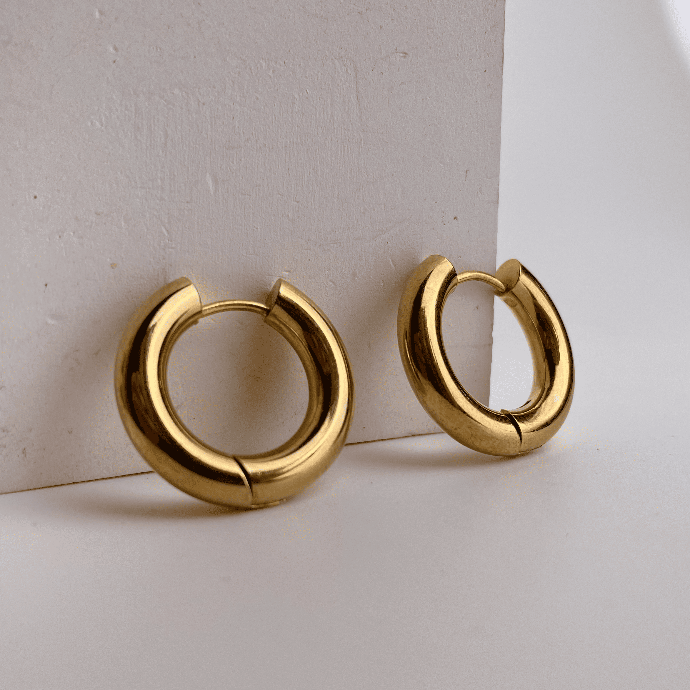 Minimalist Hoops thumbnail 2