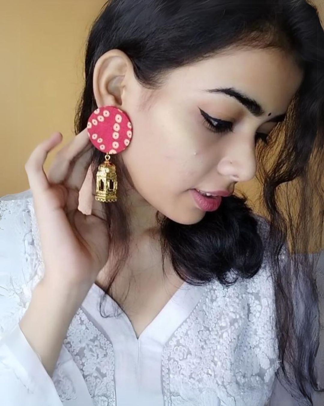 Red Bandhani Print Golden Jhumka Earrings thumbnail 3