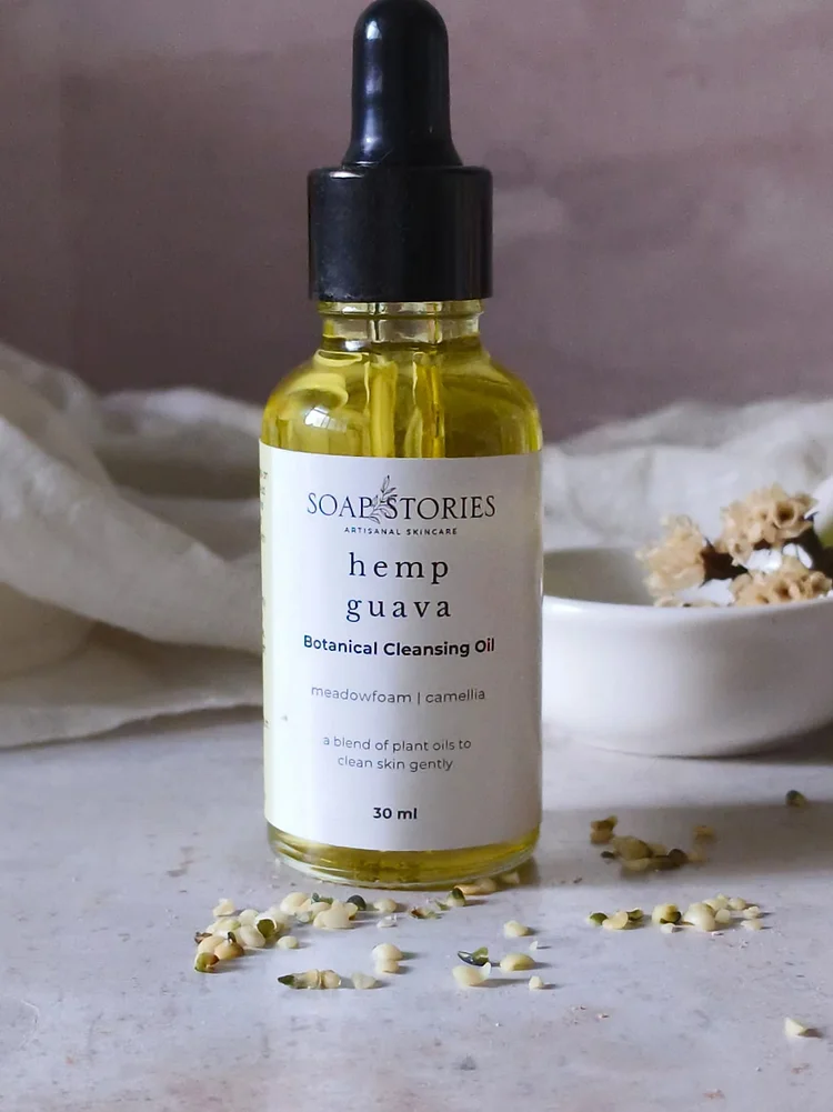 Hemp Guava Botanical Cleansing Oil | 30 ml | Brightening & Nourishing thumbnail 3