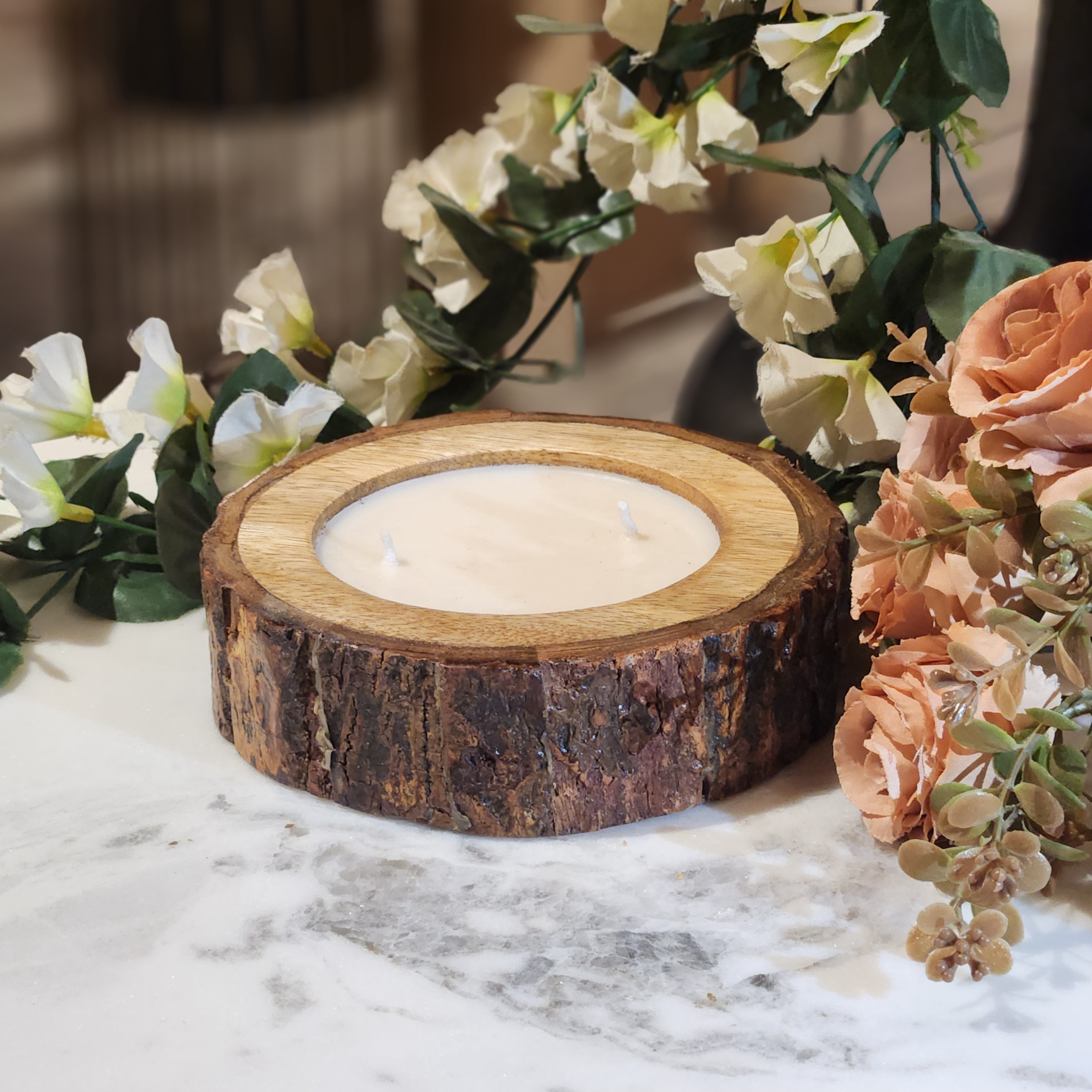 Rain Wood Candle | Smells like Gilli Mitti | Burn Time 32 Hrs