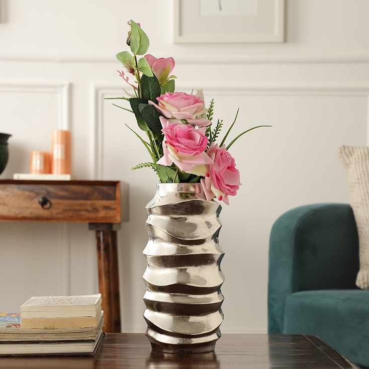 Mila Wave Silver Vase