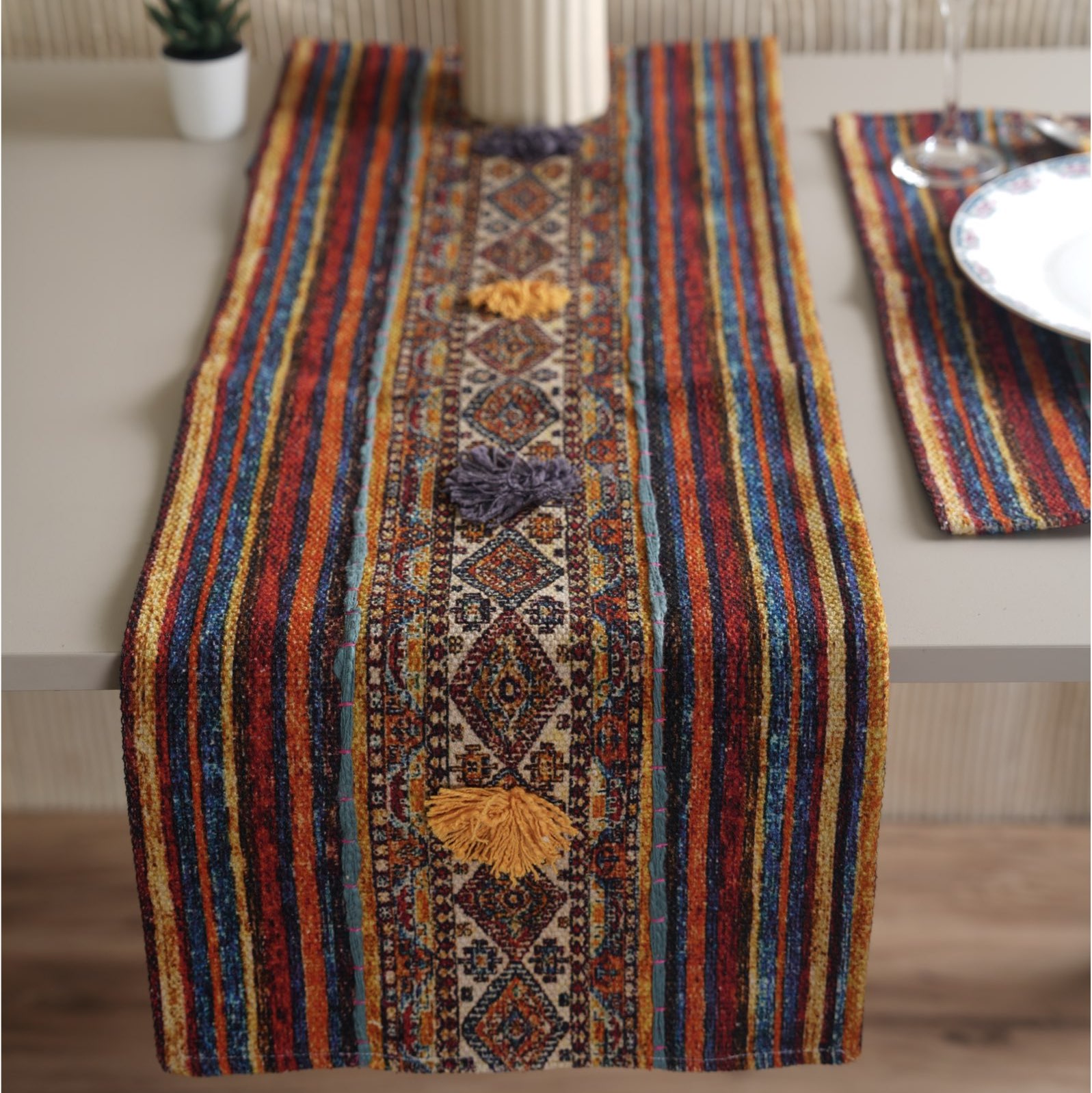 Luminious Lace Table Runner ( 30 x 180 cms)