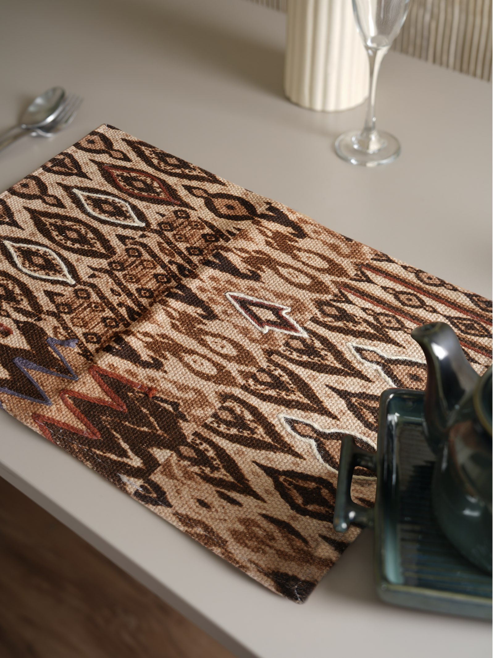 Mocha Harmony Placemat ( 30 x 45 cms - set of 2 )