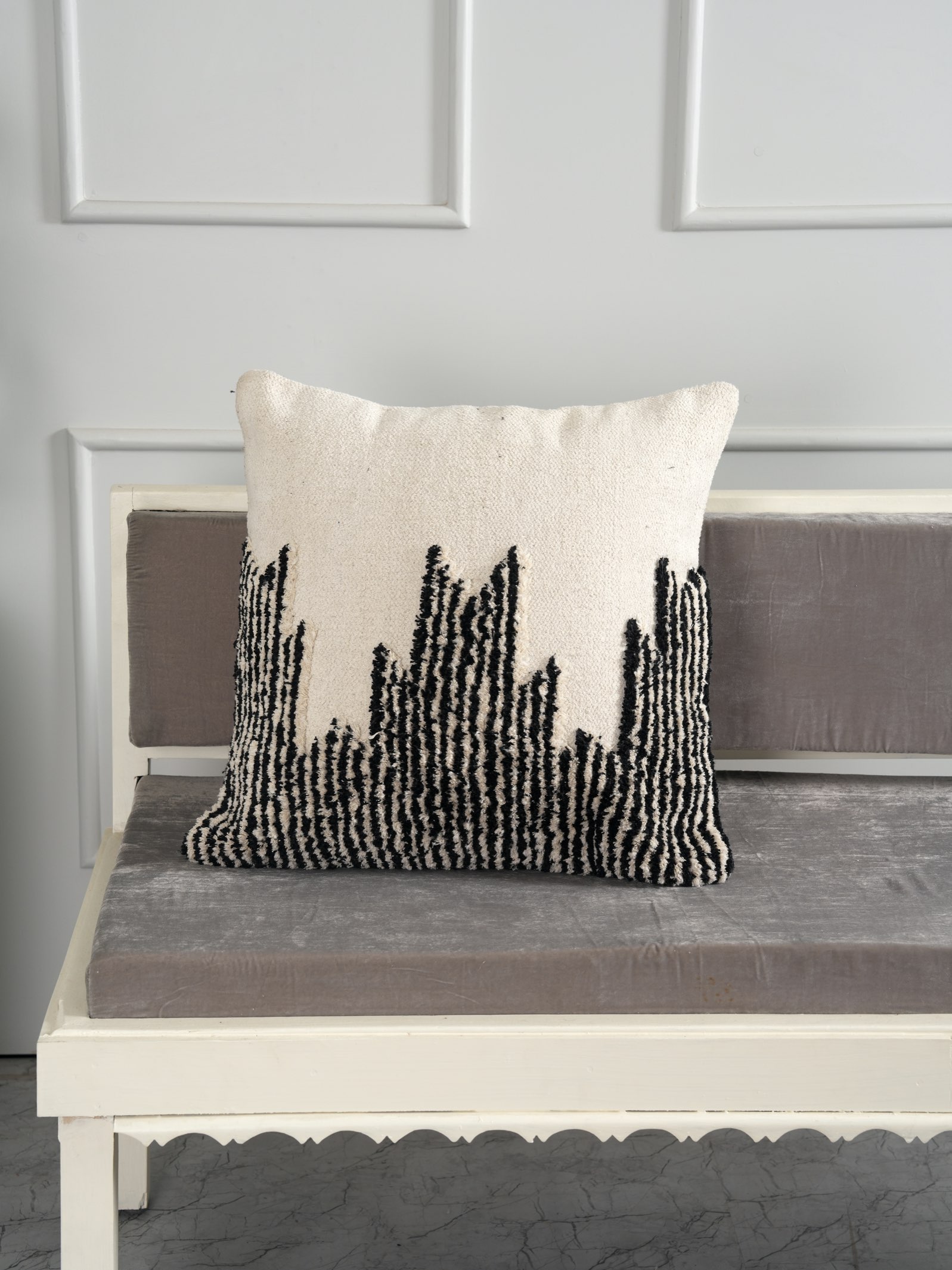 Textured Kilim Tufted Cushion Cover