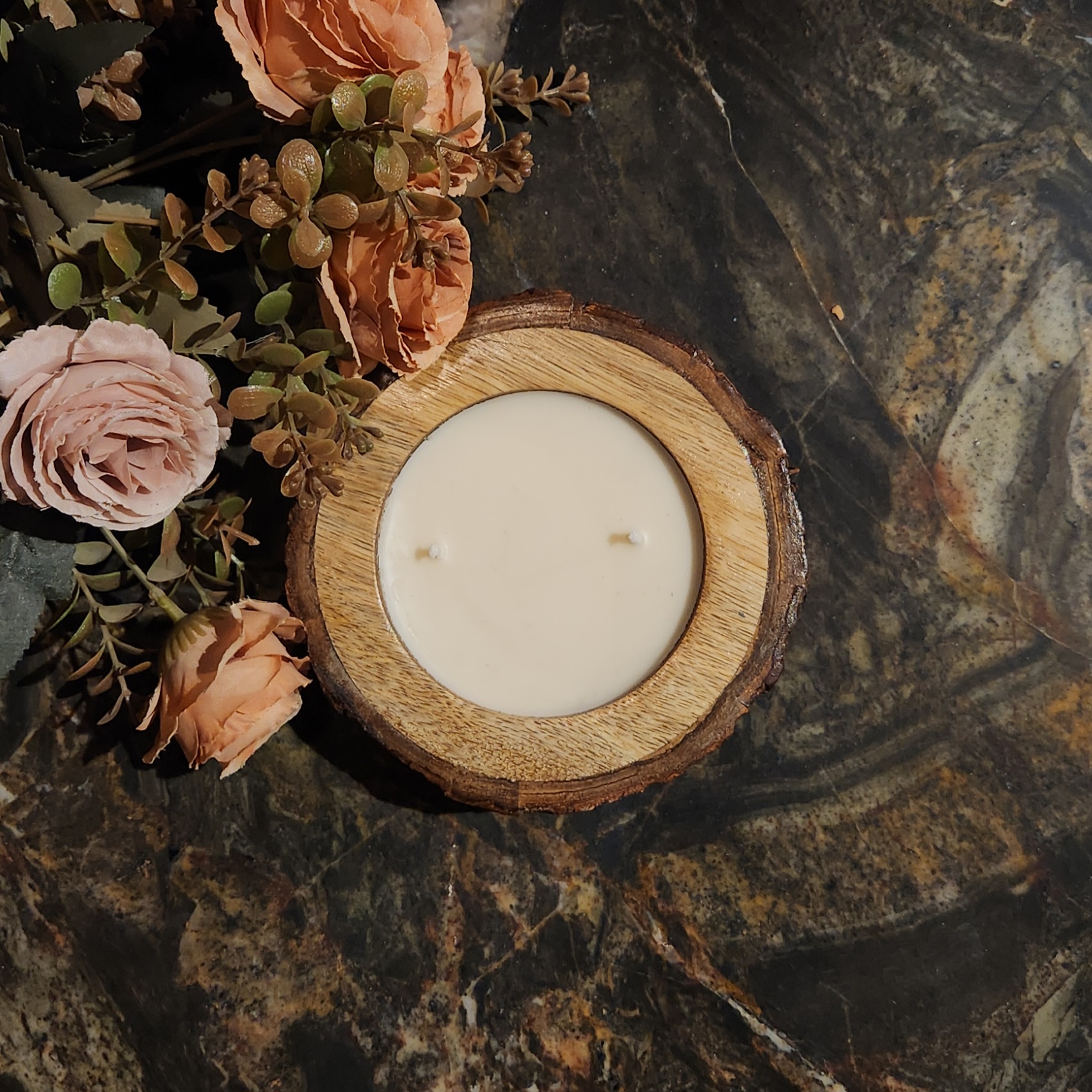Rain Wood Candle | Smells like Gilli Mitti | Burn Time 32 Hrs thumbnail 2