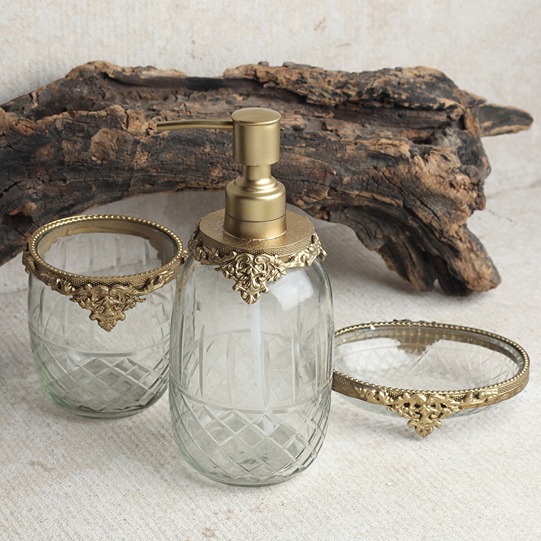 Regal Brass Accents Bathroom Set in Antique Gold Finish thumbnail 1