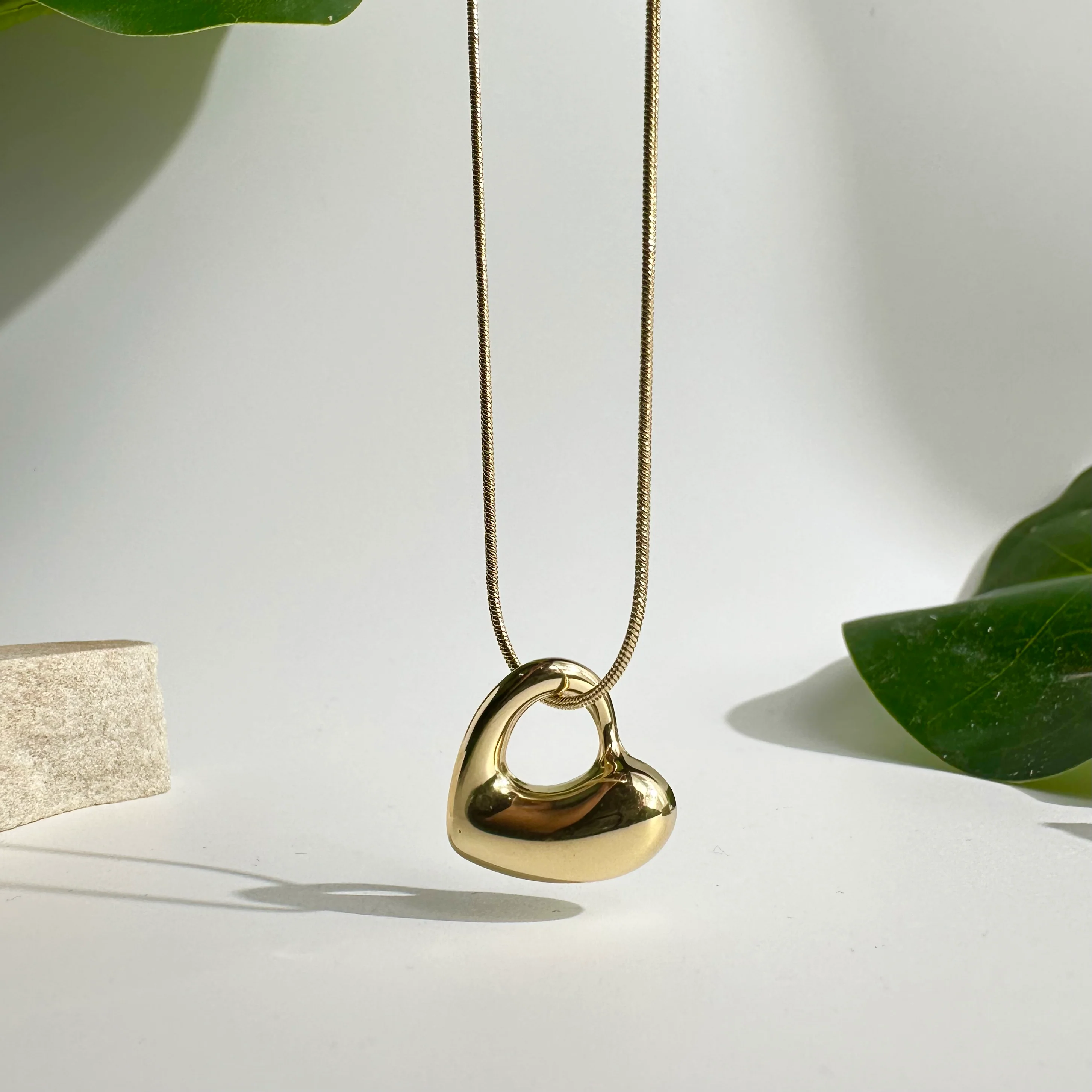 Chic Heart Necklace thumbnail 3