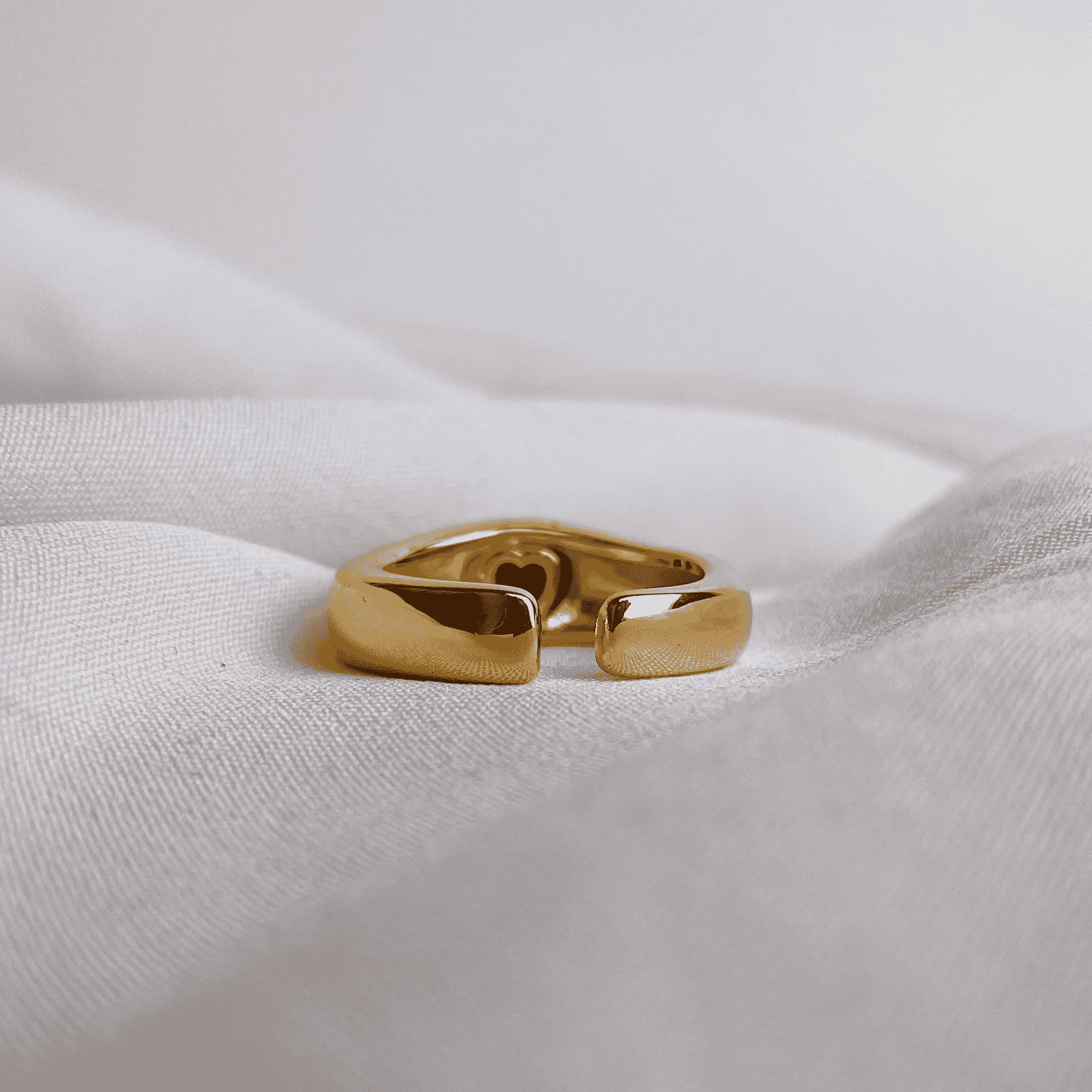 Dark Heart's Desire Ring thumbnail 2