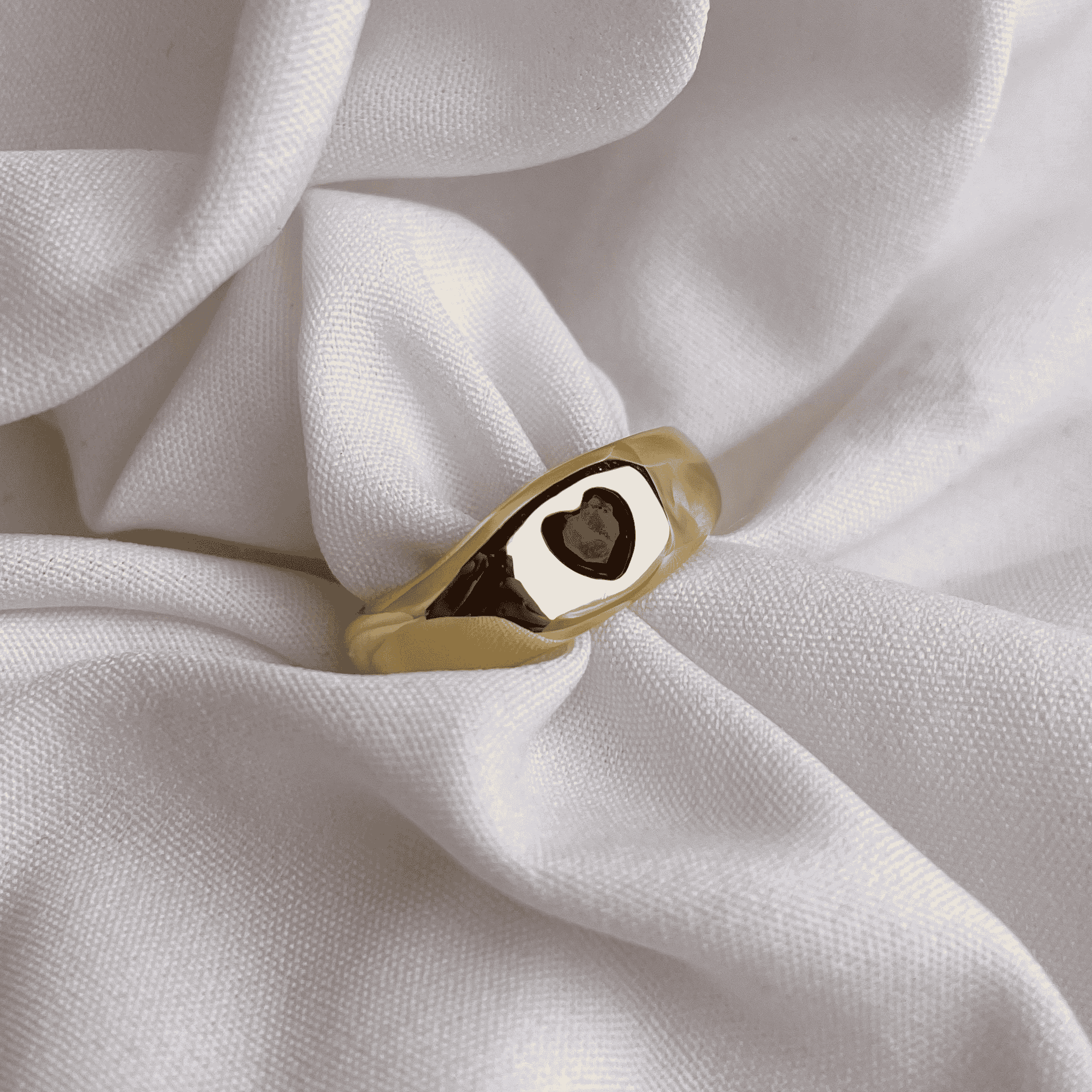 Dark Heart's Desire Ring thumbnail 3