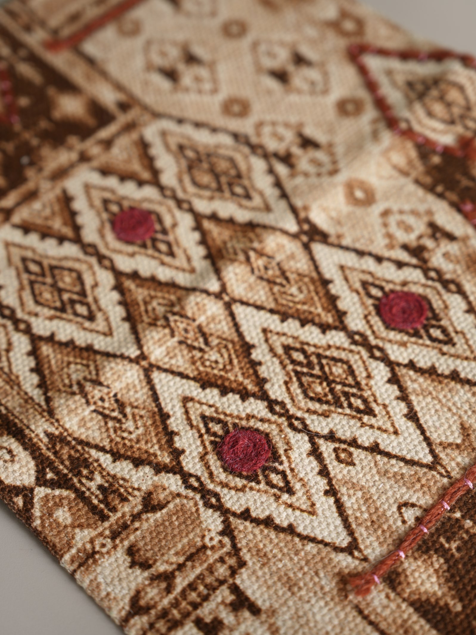 Heritage Hue Placemat  ( 30 x 45 cms - set of 2 ) thumbnail 2