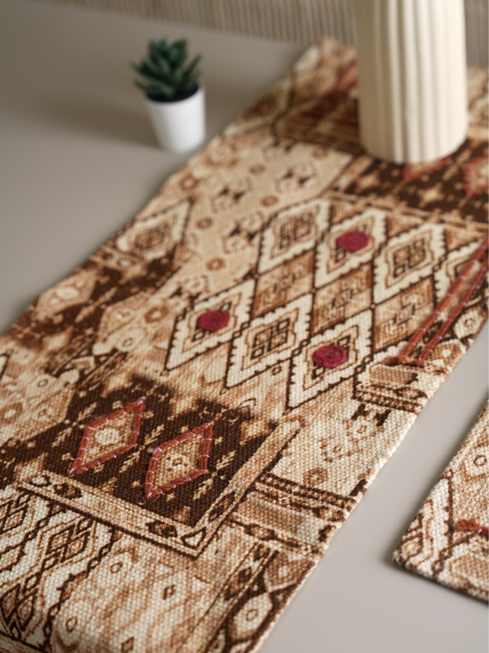 Heritage Hue Table Runner ( 30 x 180 cms ) thumbnail 3