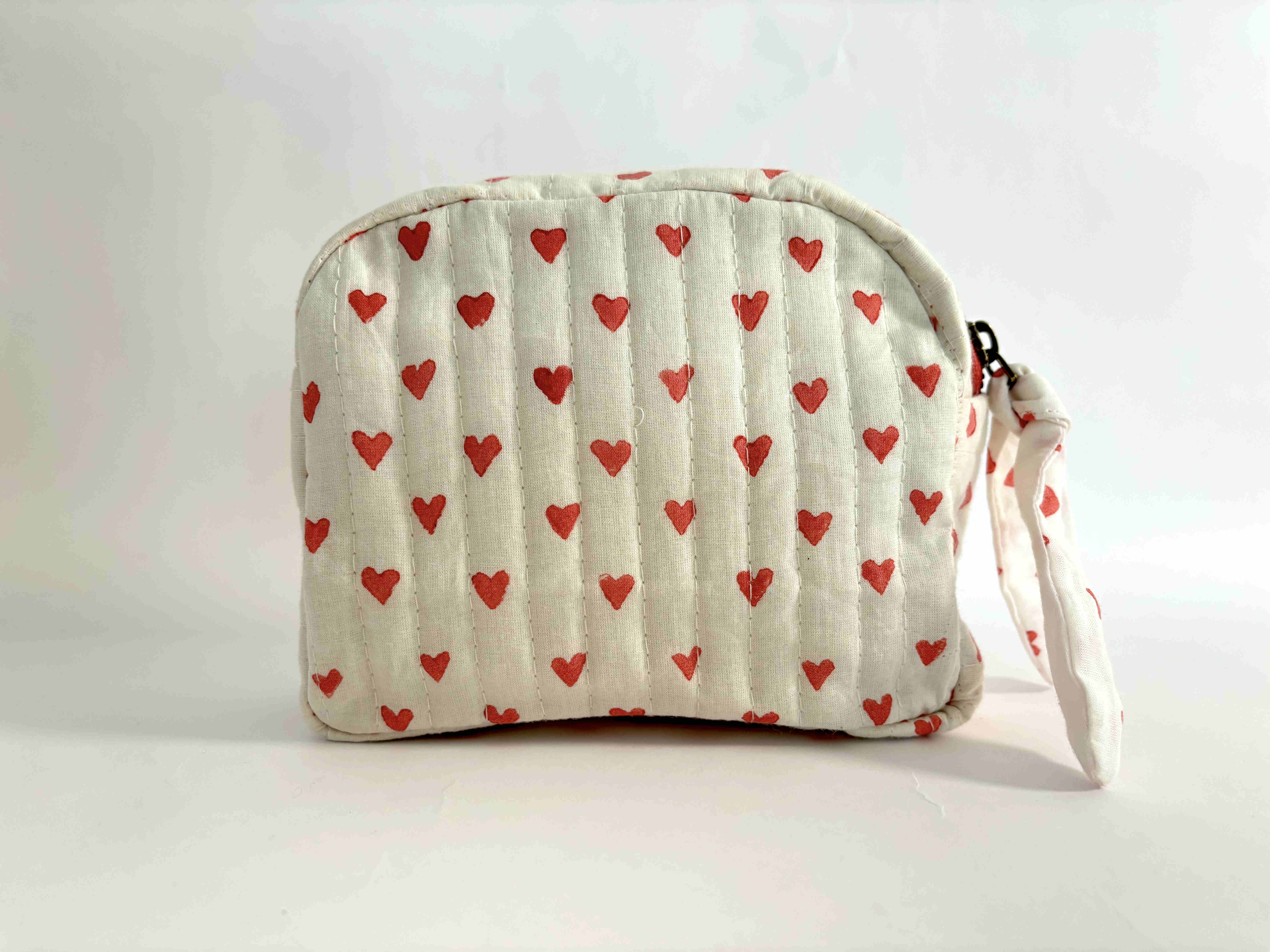 Sustainable Quilted Cotton Travel Pouch l The Classic Organizer l Red Hearts on White