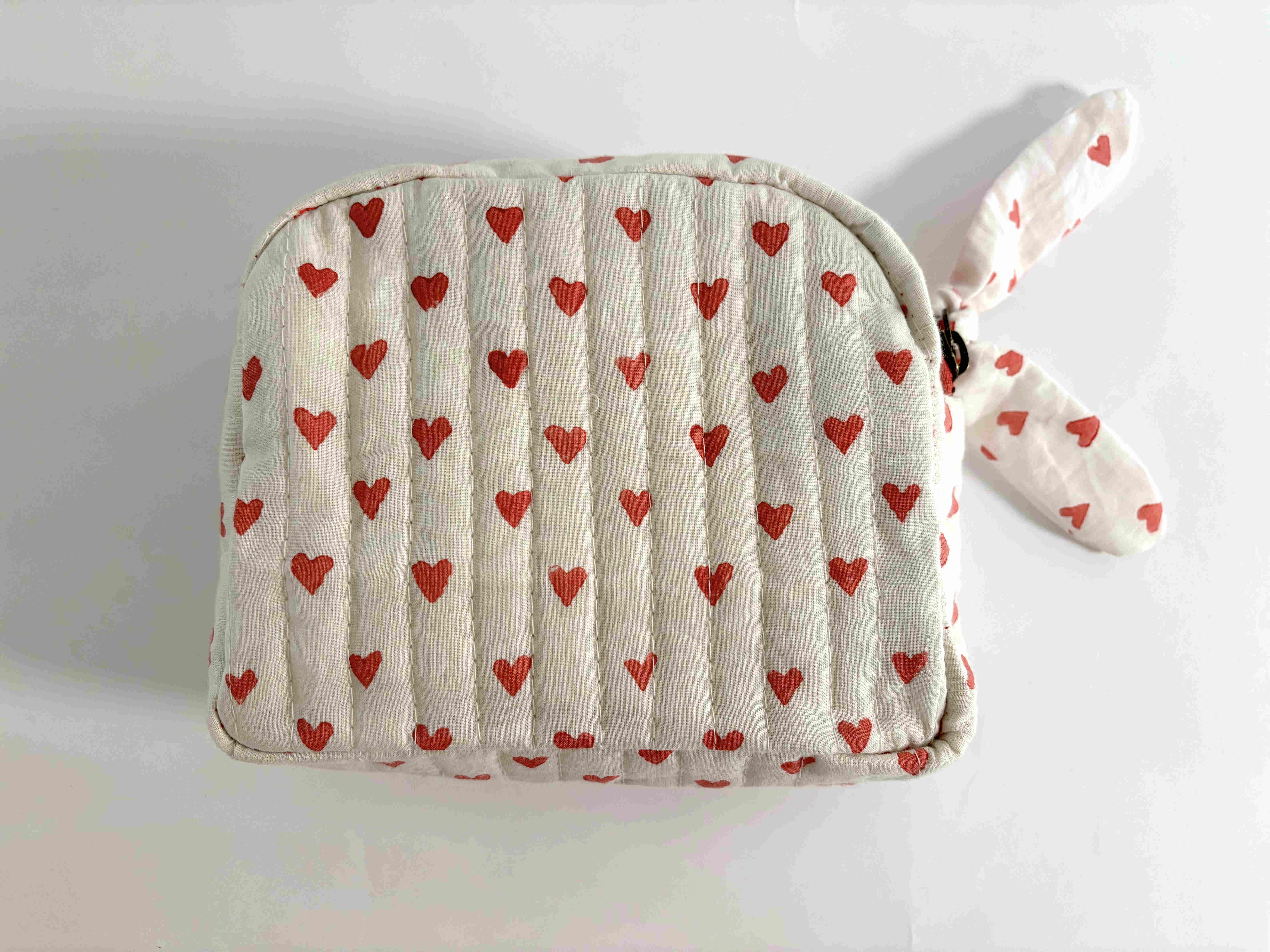 Sustainable Quilted Cotton Travel Pouch l The Classic Organizer l Red Hearts on White thumbnail 4