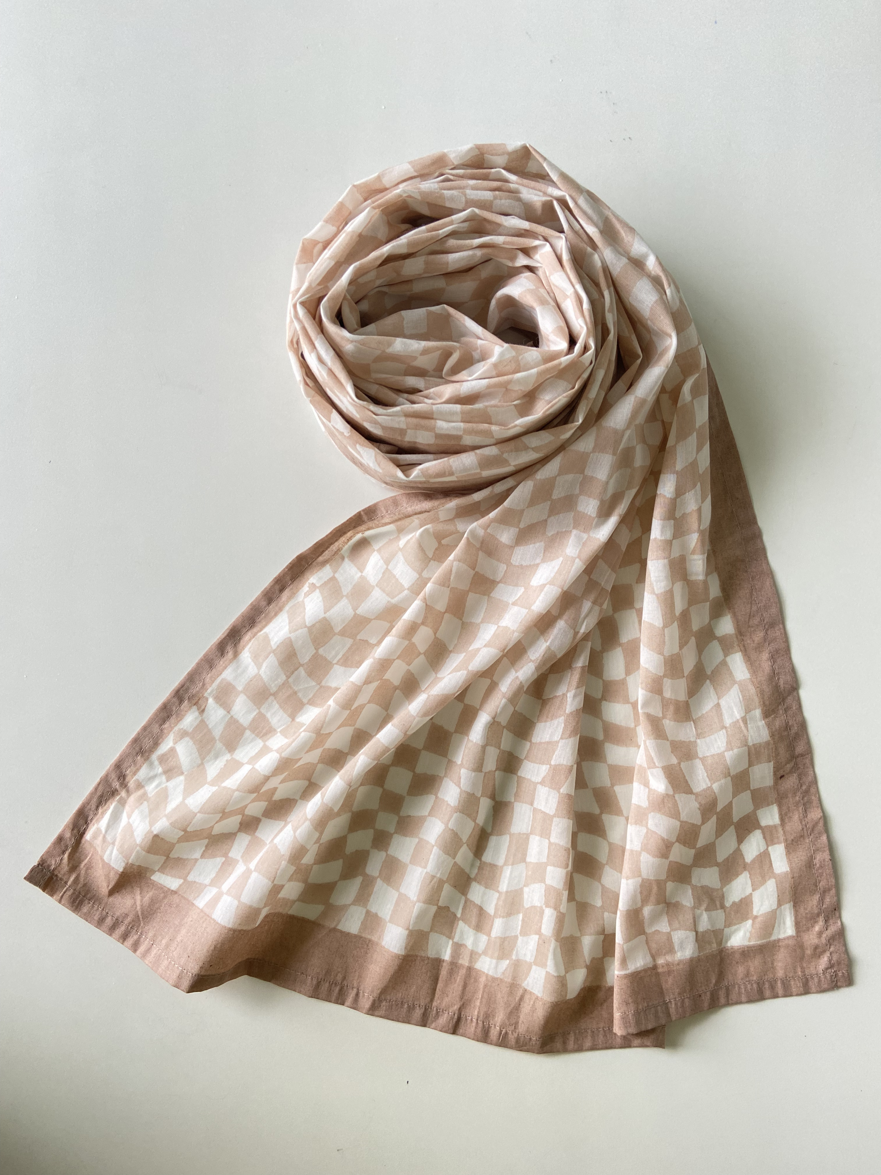 Mid-modern White and Peach Cotton Scarf Stole