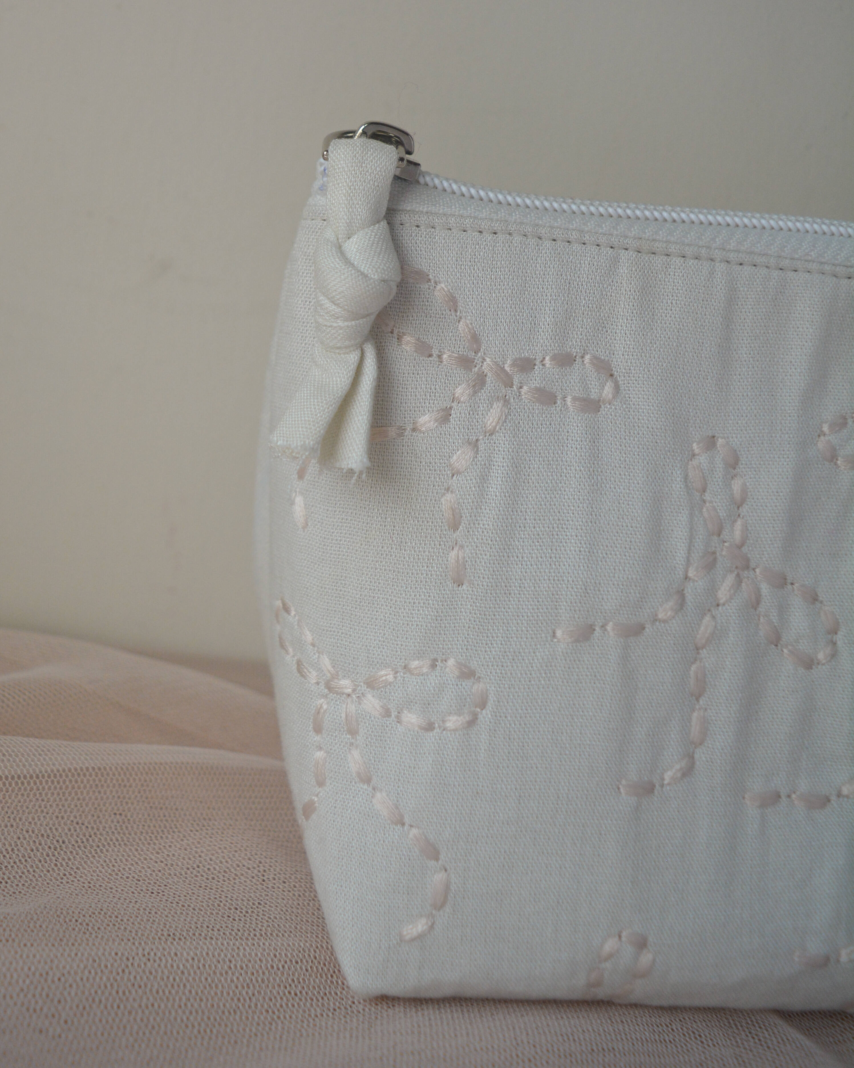 Rice Stitch Bow Everyday Pouch thumbnail 5