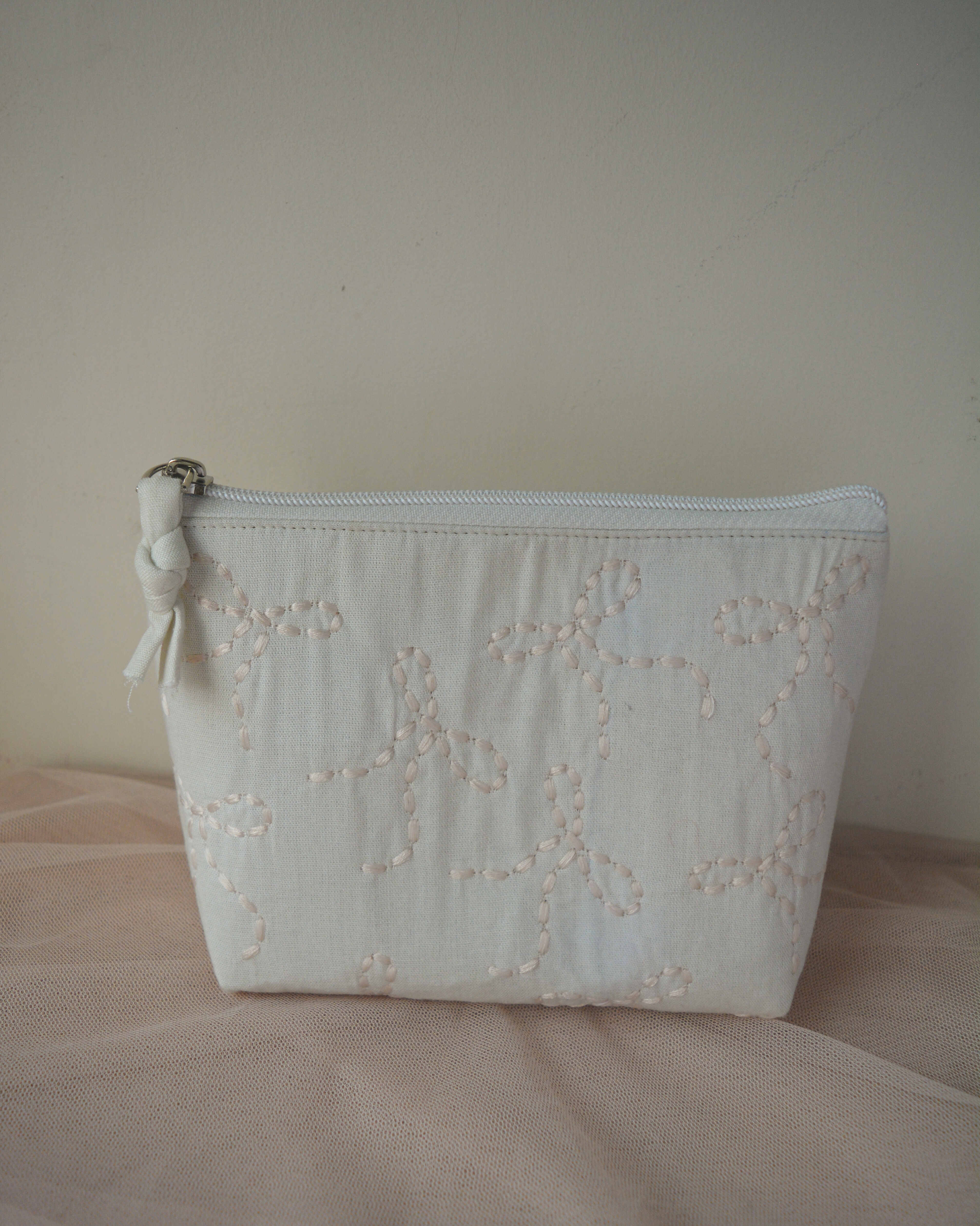 Rice Stitch Bow Everyday Pouch thumbnail 1