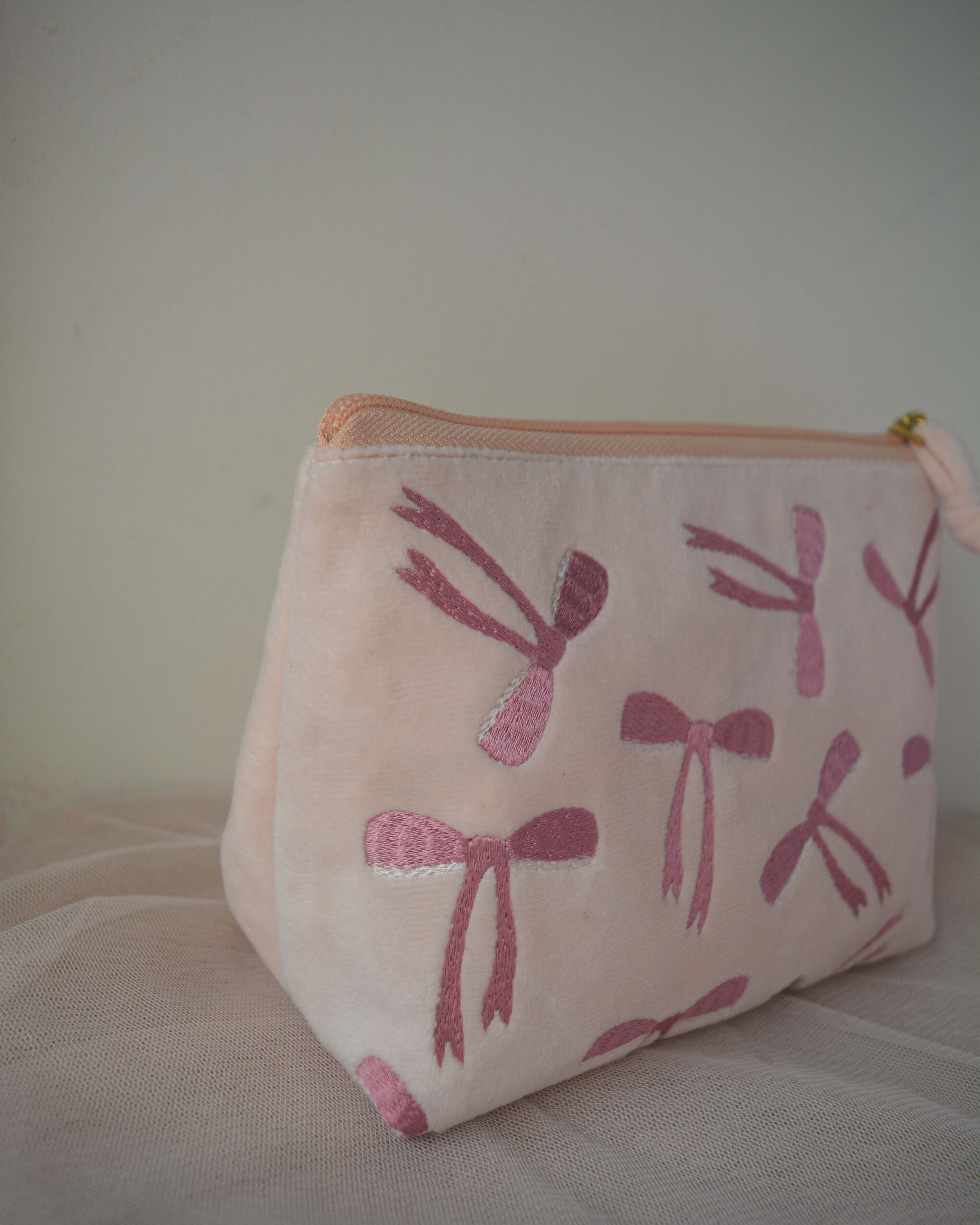 Velvet Bow Everyday Pouch thumbnail 3