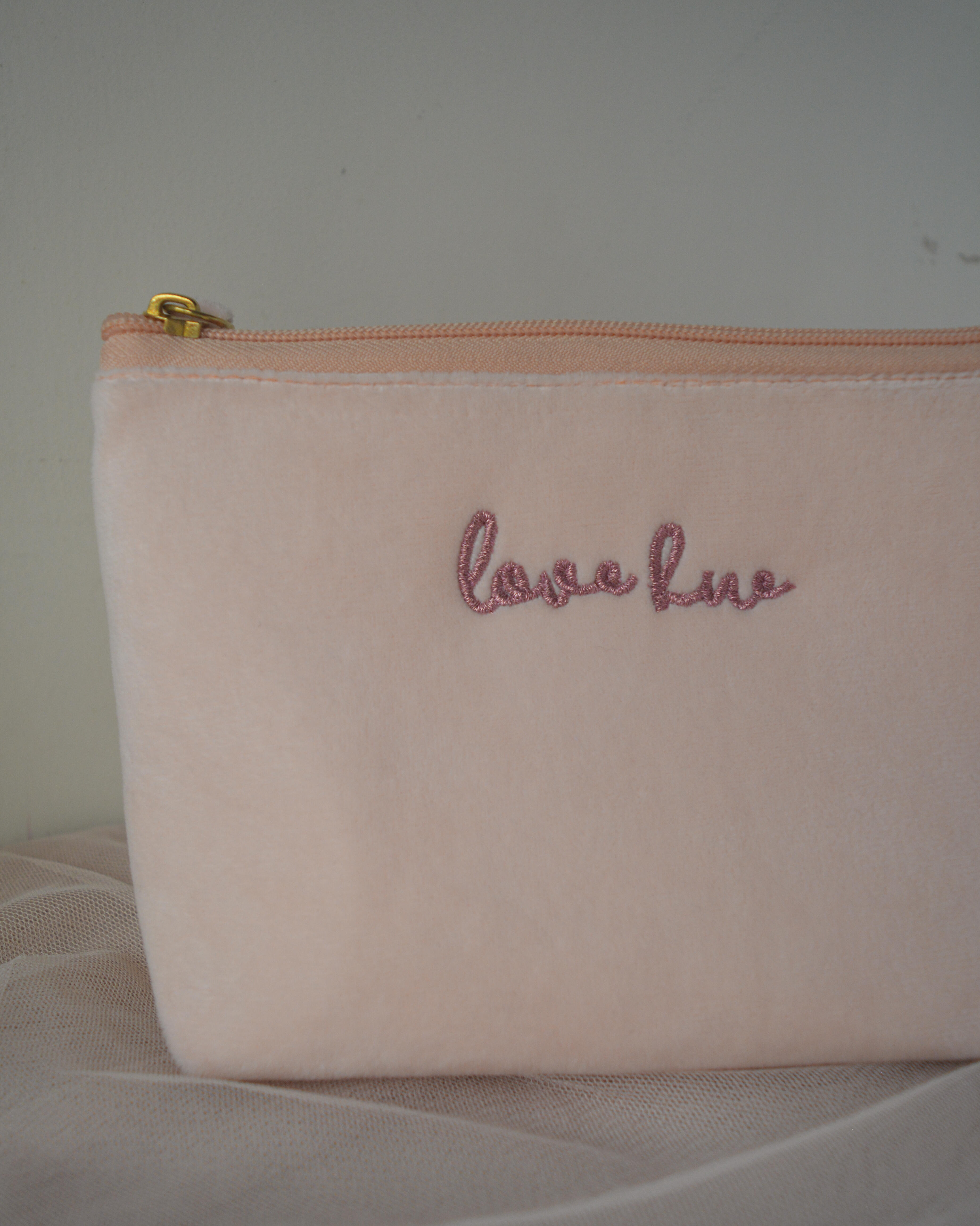 Velvet Bow Everyday Pouch thumbnail 4