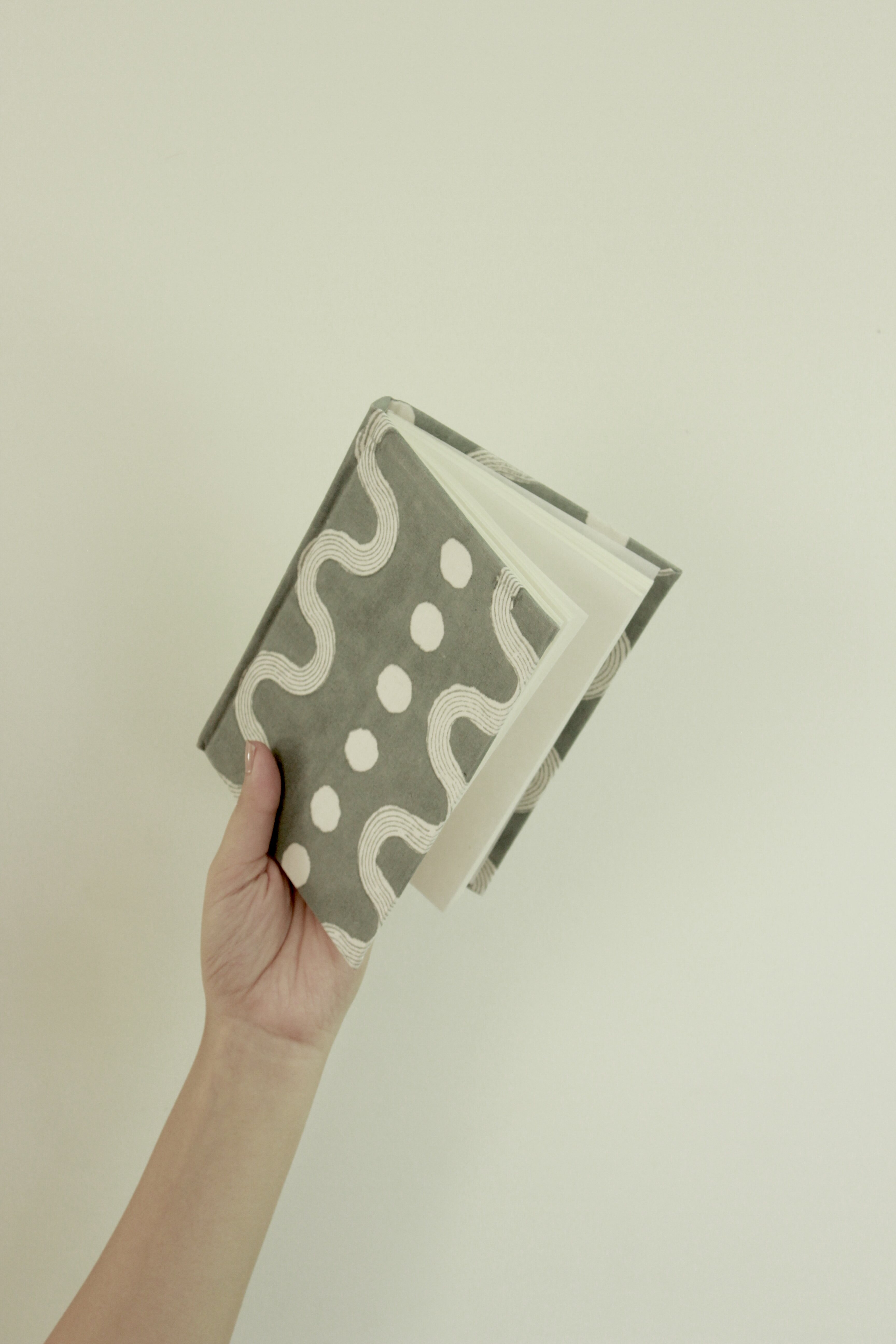 Handcrafted Sustainable A5 Diary Journal Notebook l Handmade Paper l Grey thumbnail 2