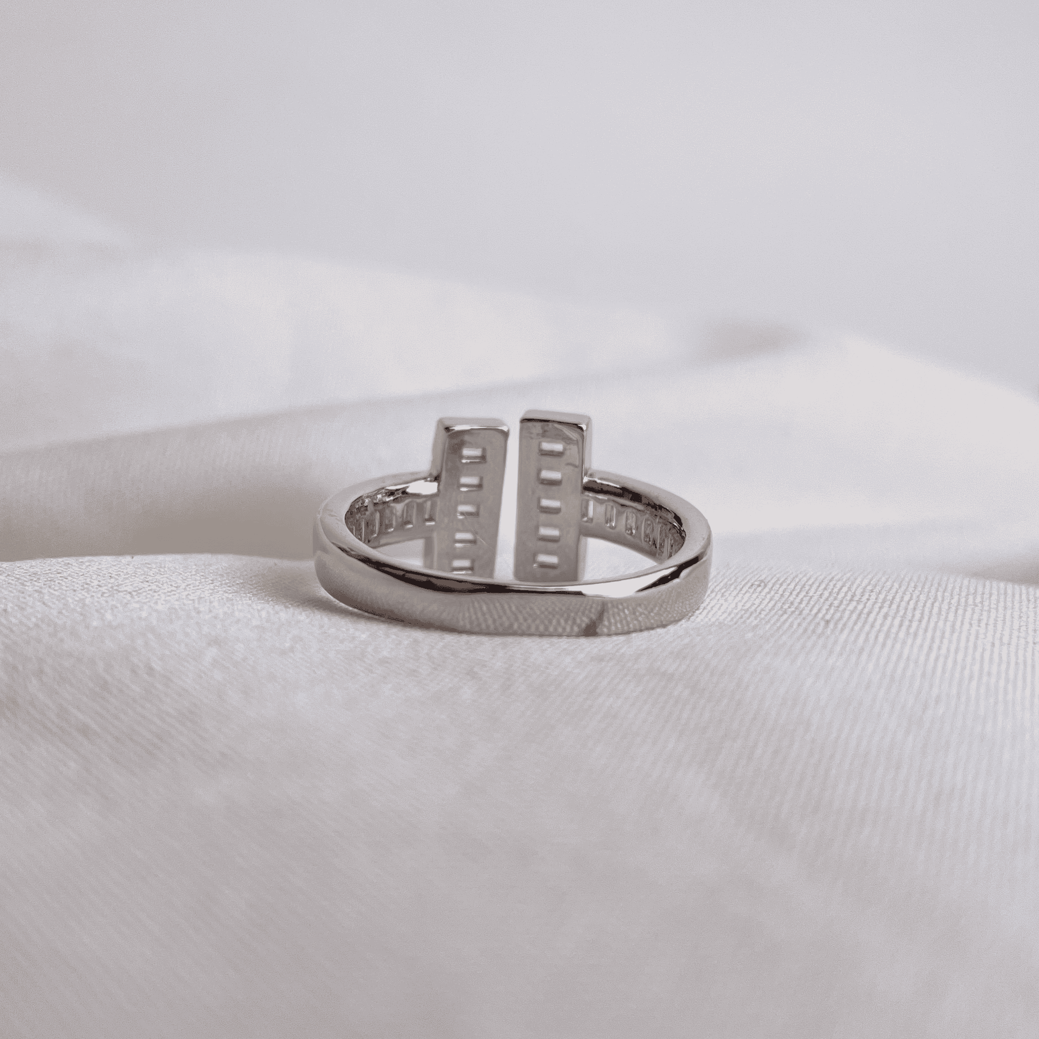 Ice Queen Ring thumbnail 3