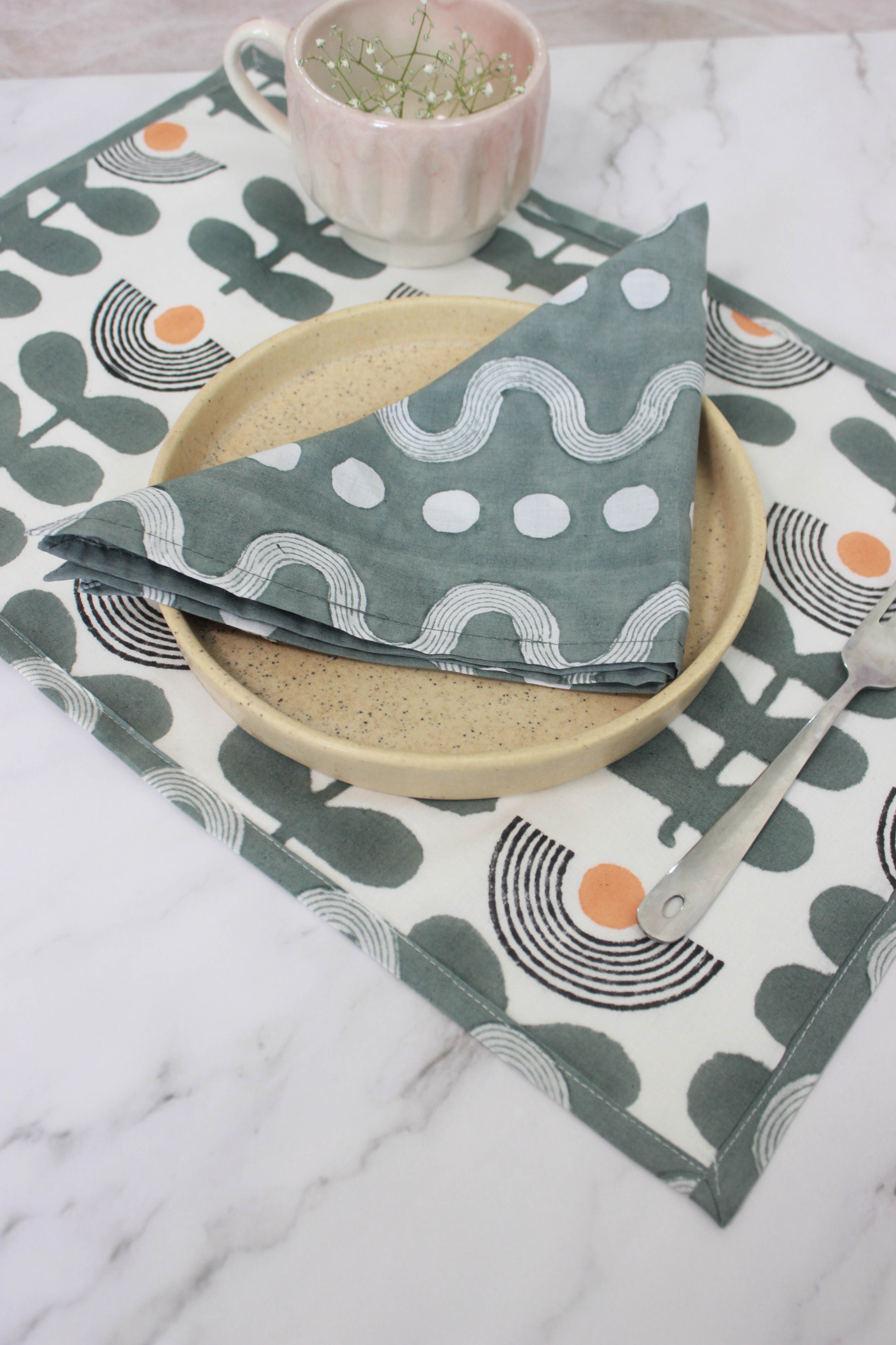Sustainable Table Linen Set l Placemats & Napkin l Set of two | Grey