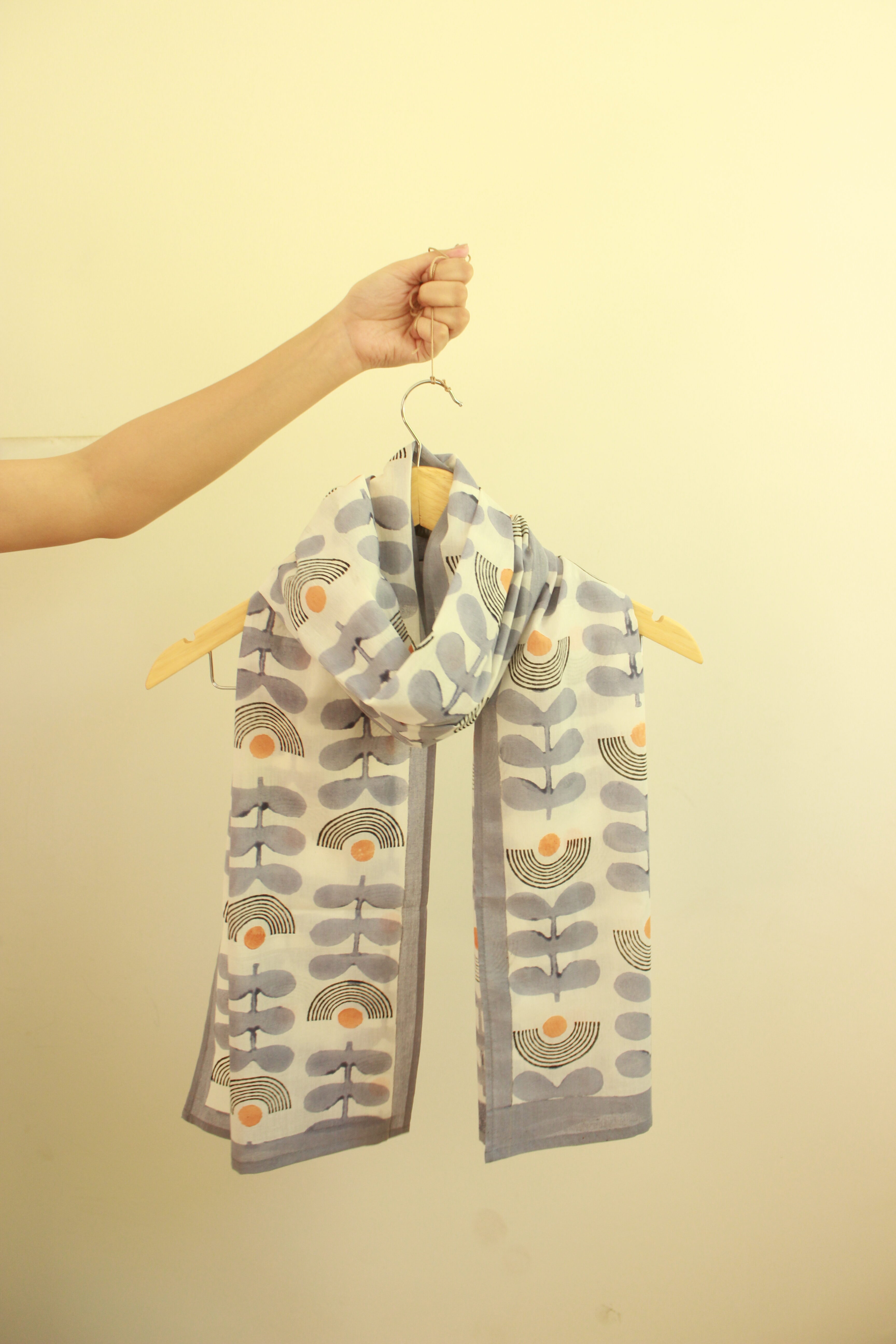 Mid-modern Blue and White Floral Cotton Scarf l Stole thumbnail 3