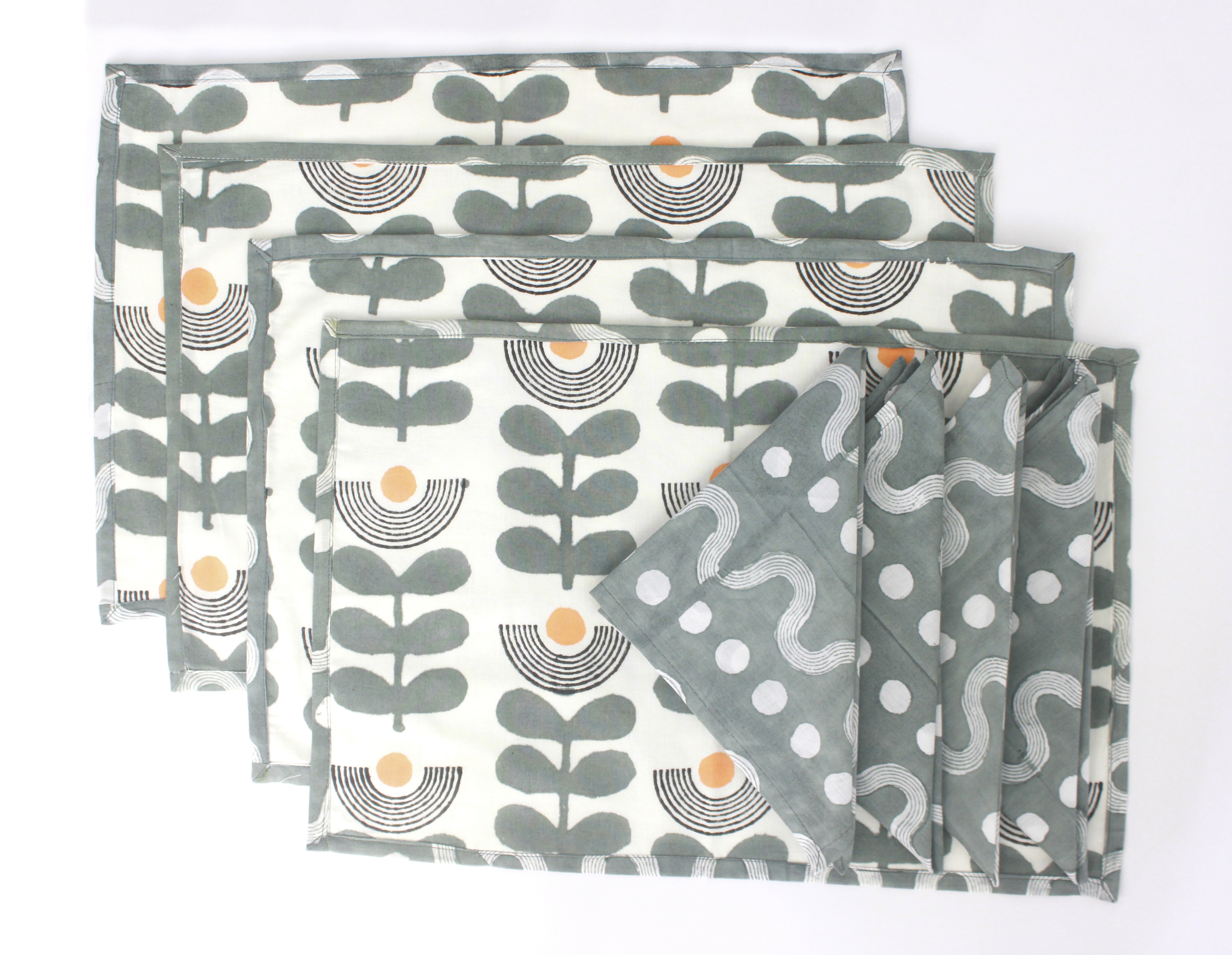 Sustainable Table Linen Set l Placemats & Napkin l Set of Four | Grey