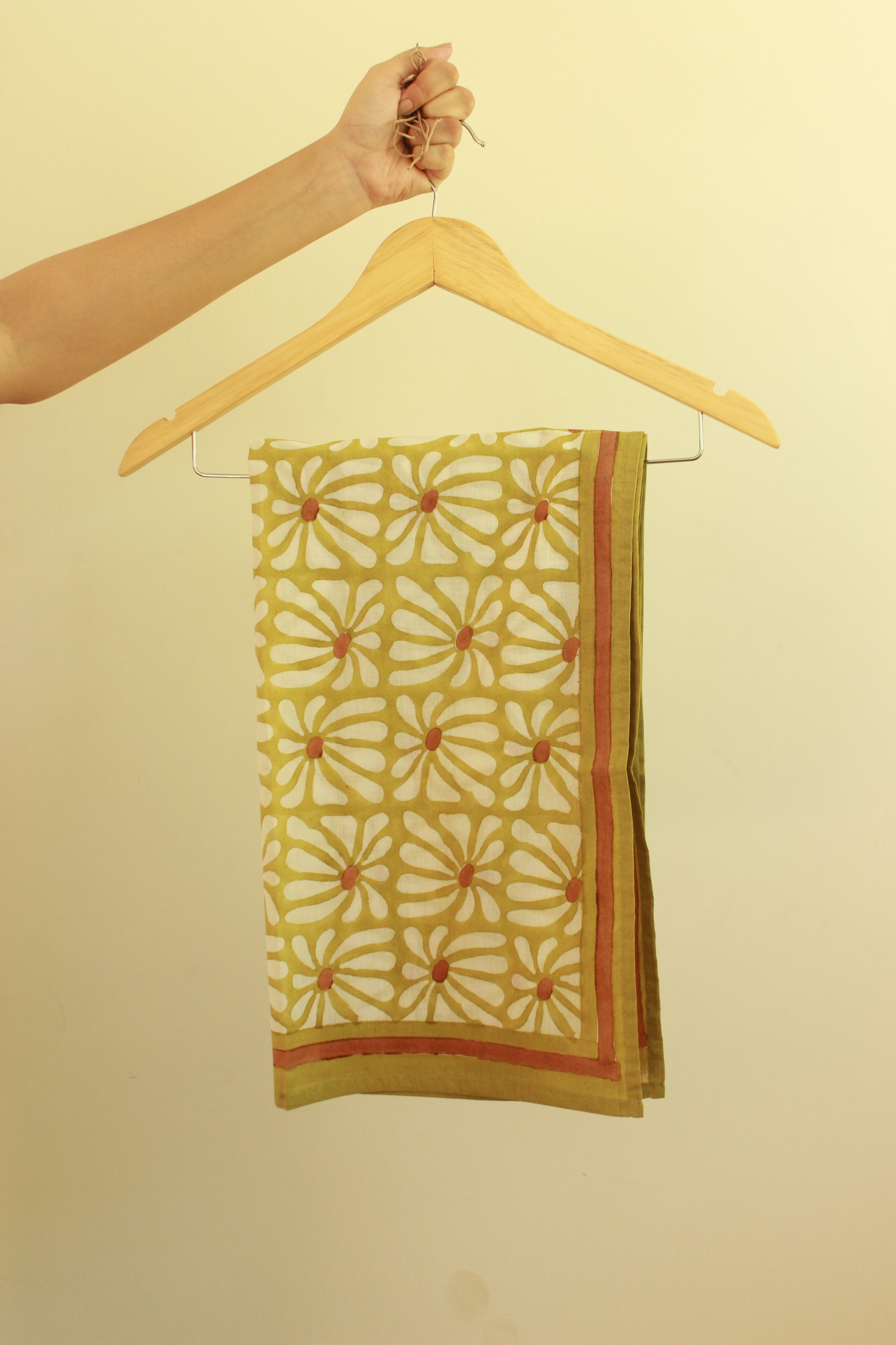Geometric Flowers Green and White Cotton Scarf Stole thumbnail 3