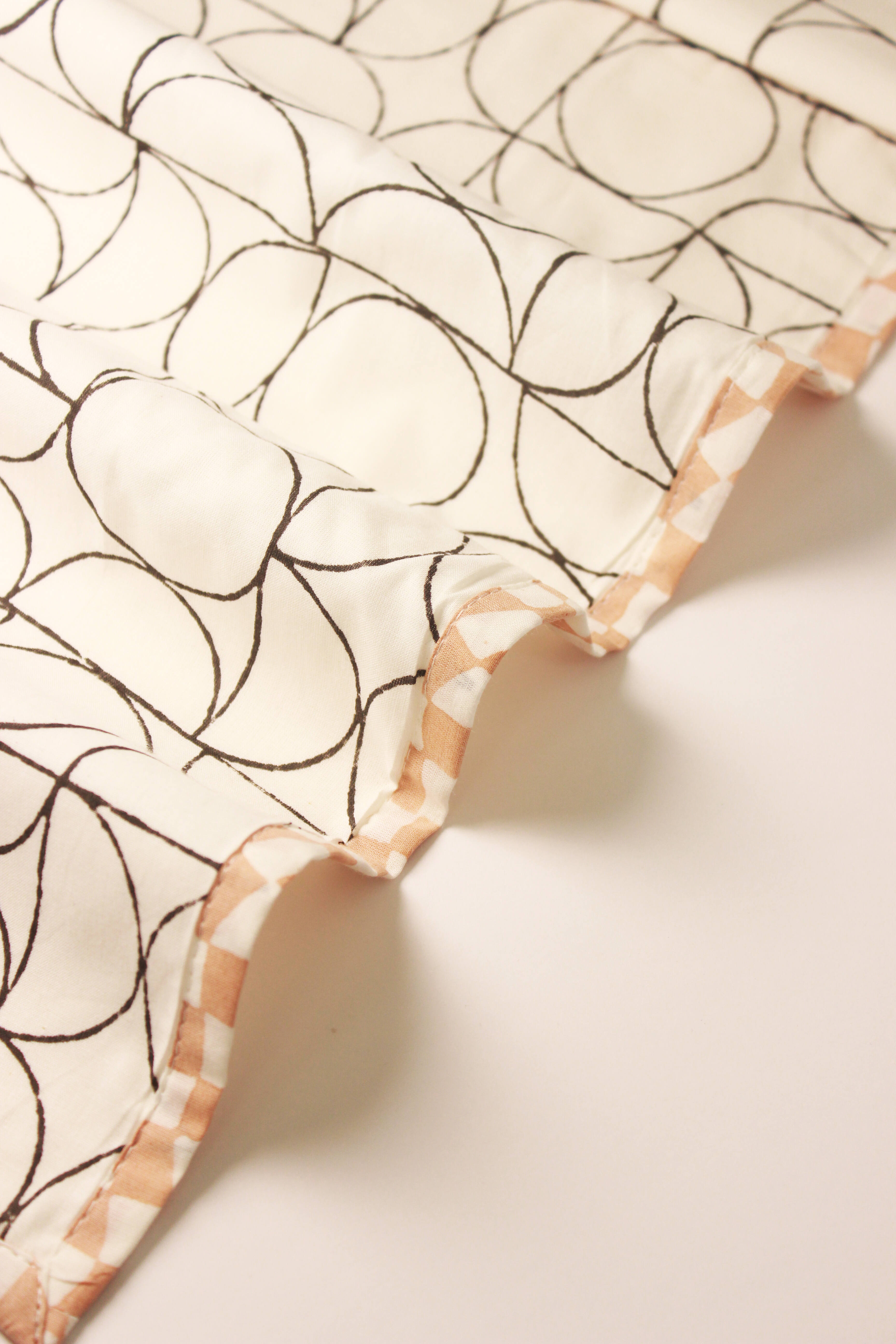 Sustainable Table Linen Set l Placemats & Napkin l Set of four | Peach thumbnail 3