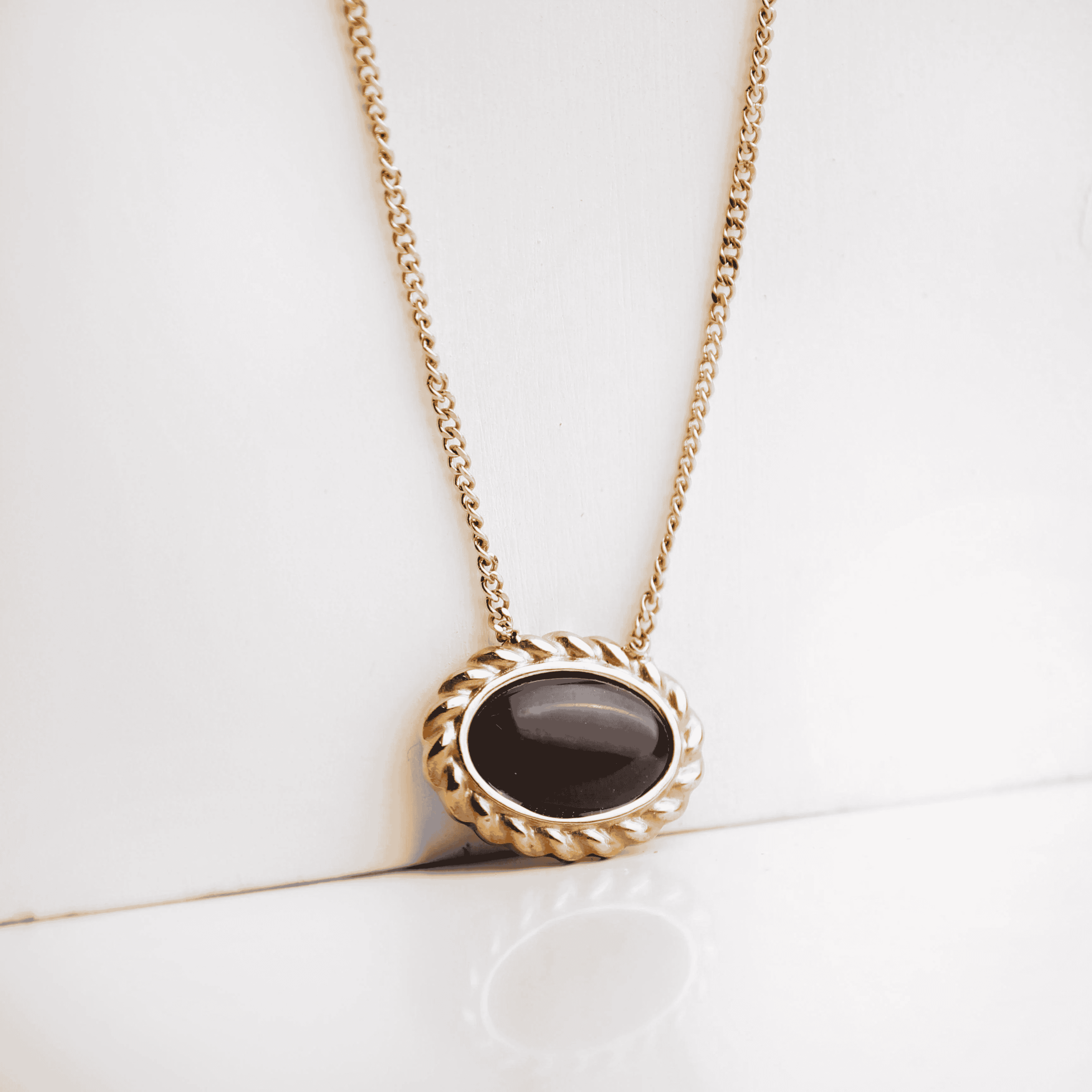Midnight Oval Necklace thumbnail 3