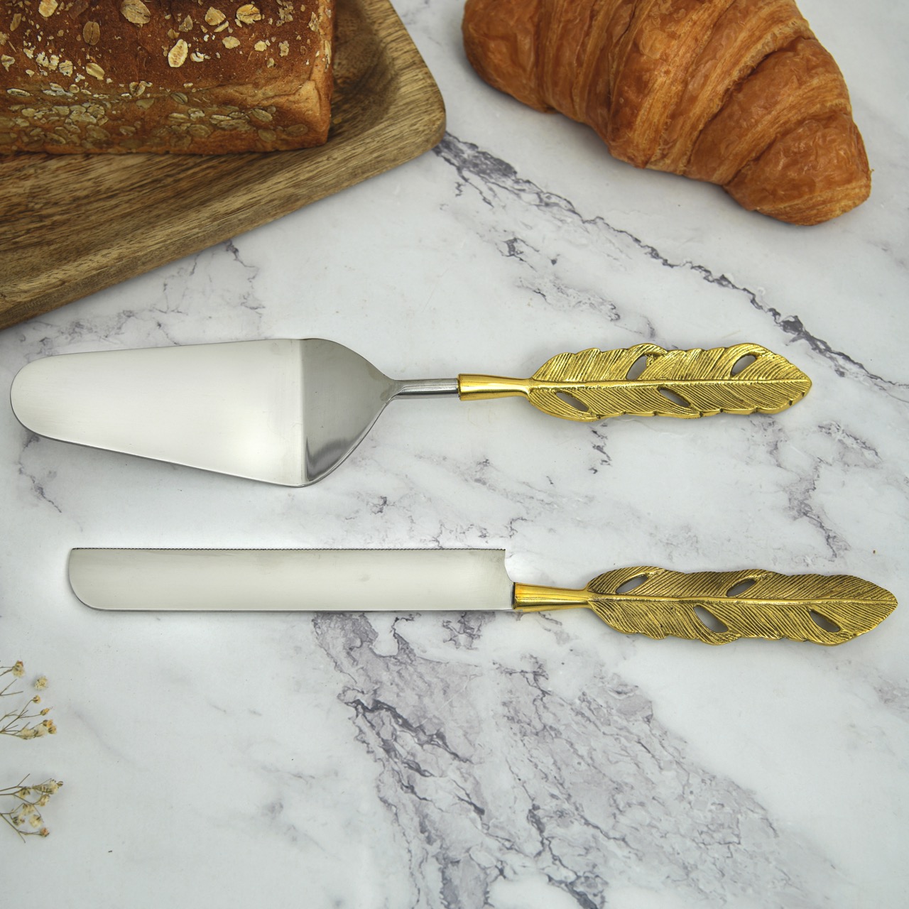 Punkh Cake and Knife Server