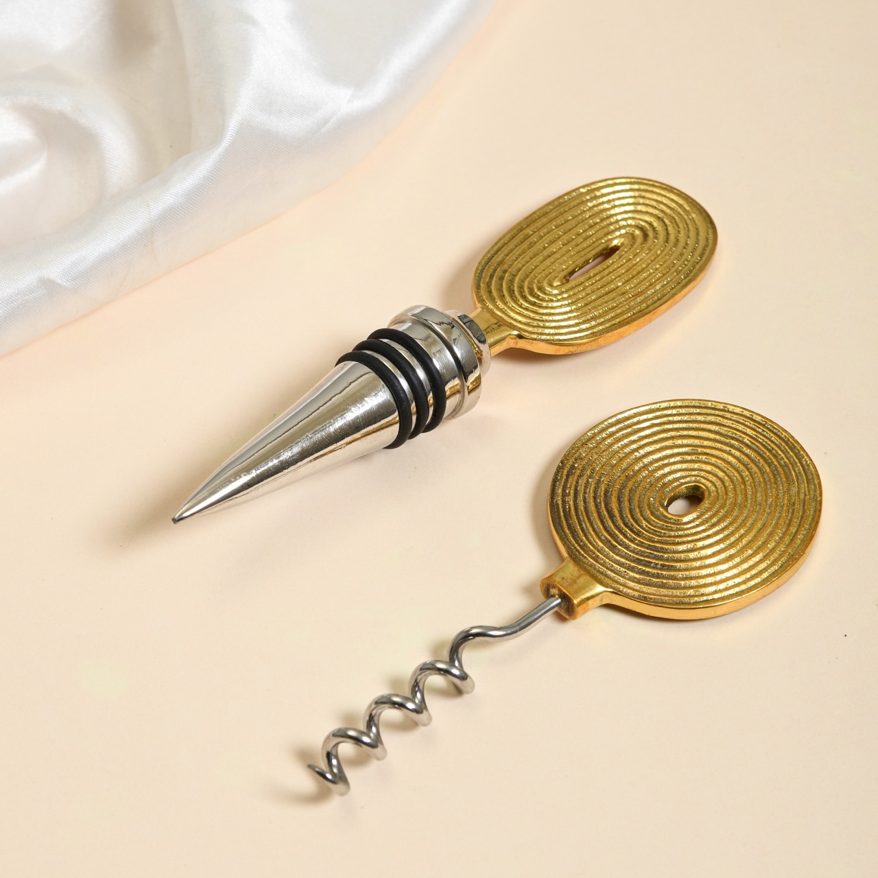 Ekaantrik Wine Opener + Cork Set