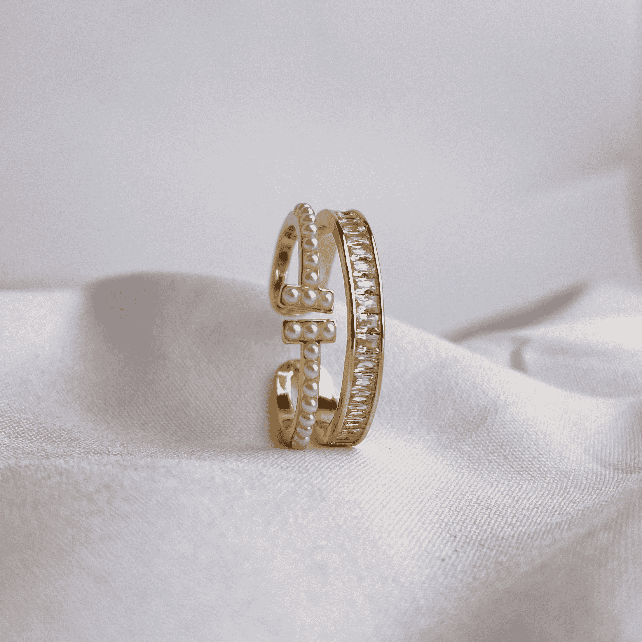 Pearl & Ice Ring