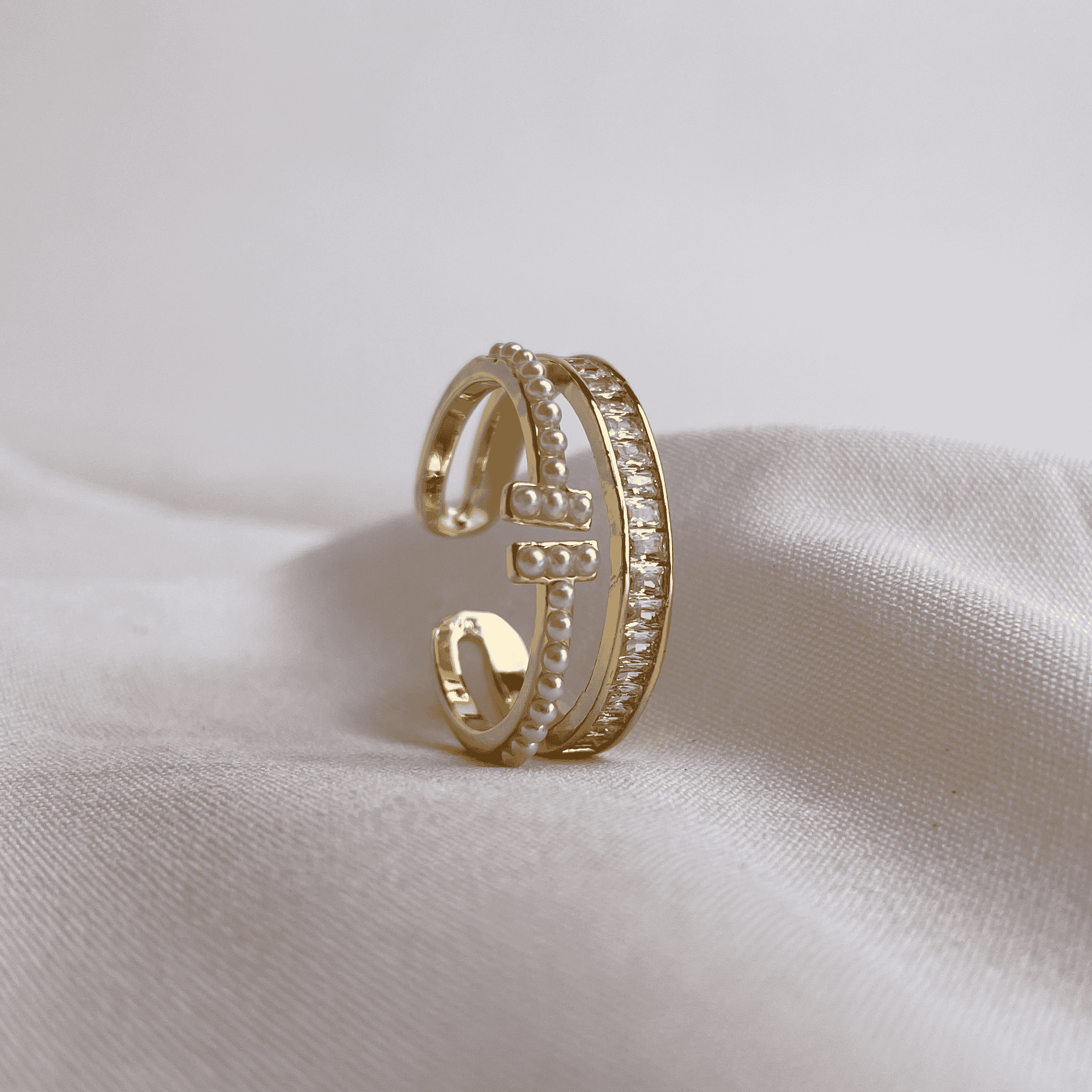 Pearl & Ice Ring - alternate view
