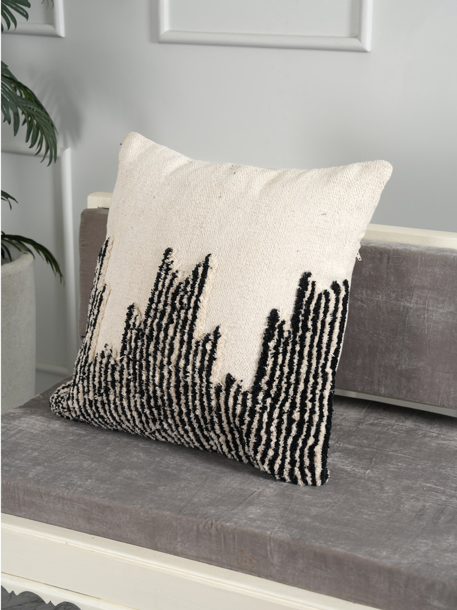 Textured Kilim Tufted Cushion Cover thumbnail 1
