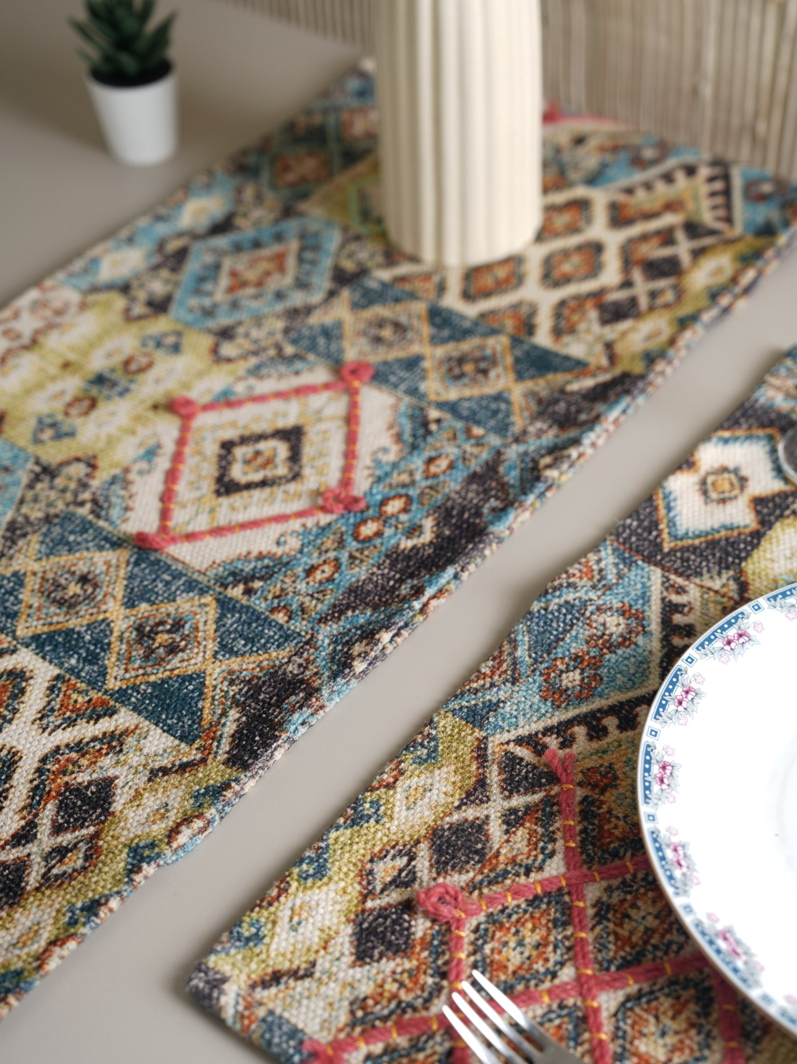 Vivid Bloom Table Runner ( 30 x 180 cms) thumbnail 3